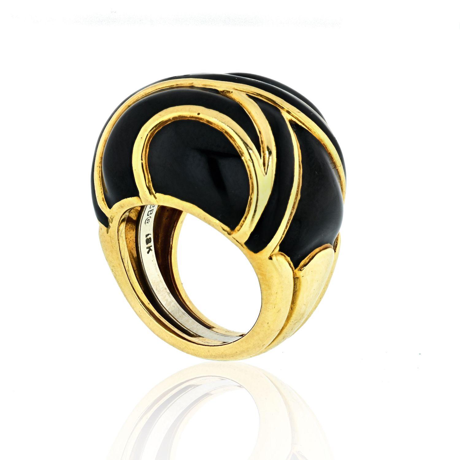 Modern David Webb Platinum and 18 Karat Yellow Gold Bombe Black Enamel Ring For Sale