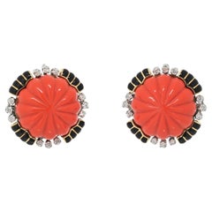 Pendientes David Webb de platino y oro amarillo de 18 quilates con diamantes tallados en forma de bomba de coral