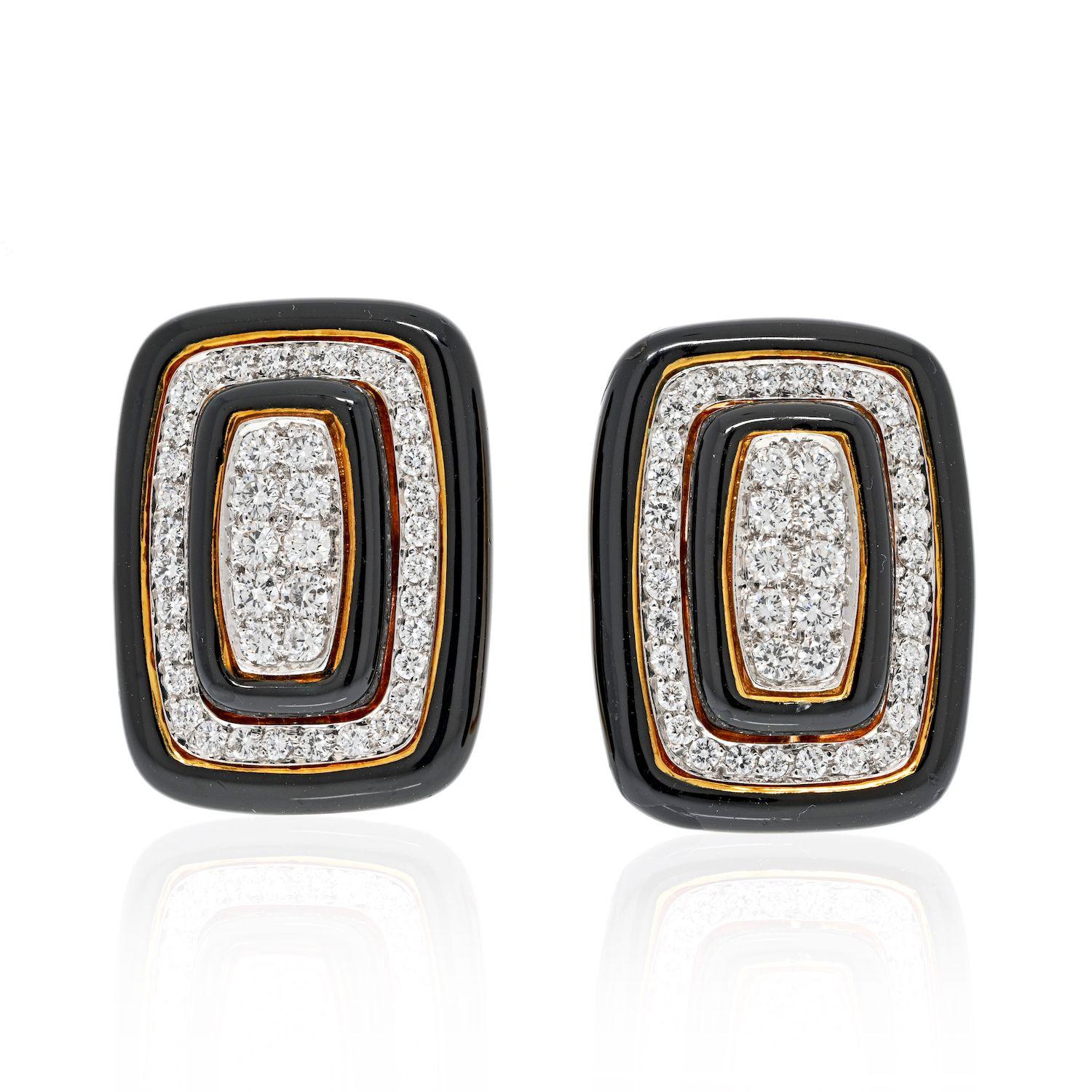 A classic pair of earrings always goes a long way especially when it's made by David Webb. Elegant layout with diamonds and black enamel. Clip On closure. 
The earrings measure just 12mm so it's not too large. 
Excellent condition.
Length: 12mm 