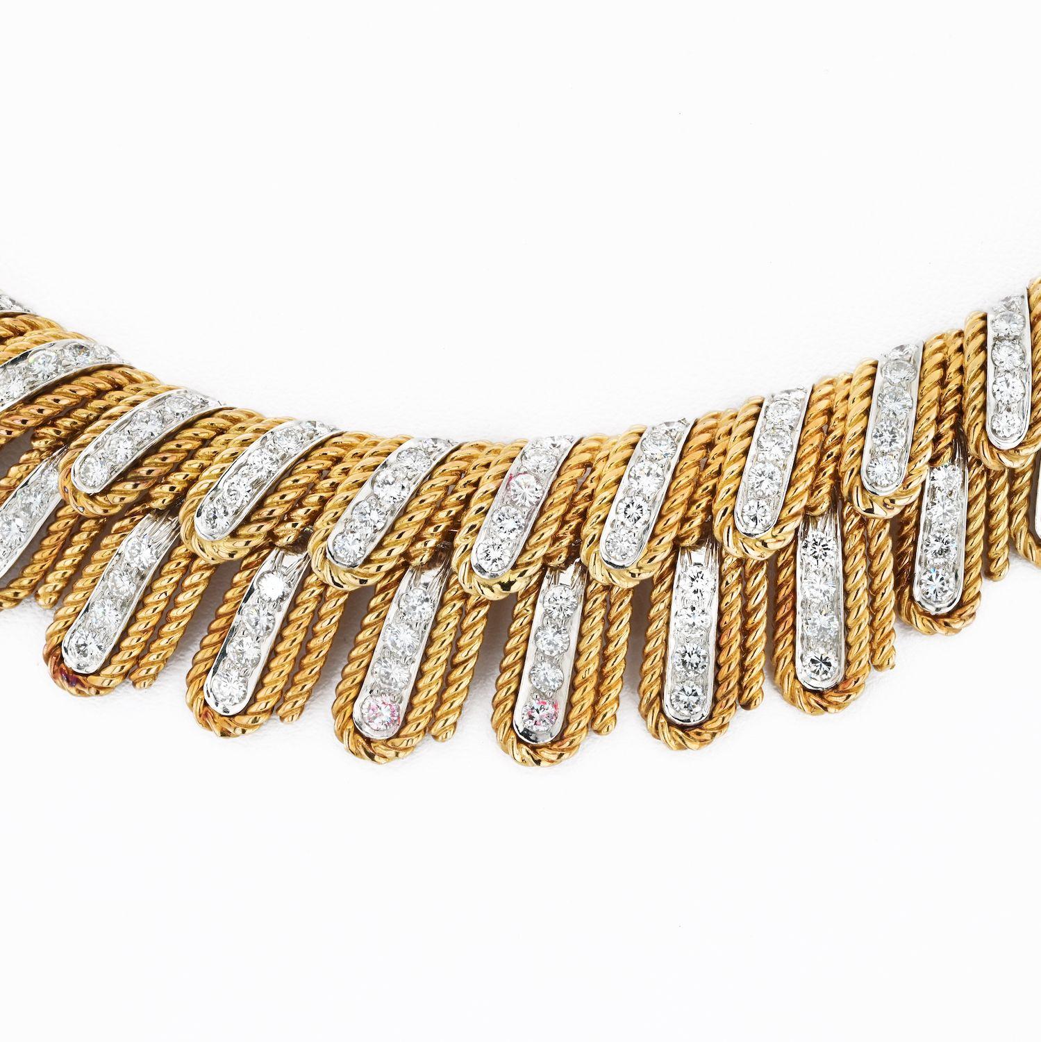 Halskette mit Federkragen aus Platin und 18 Karat Gelbgold mit Diamanten von David Webb (Rundschliff) im Angebot