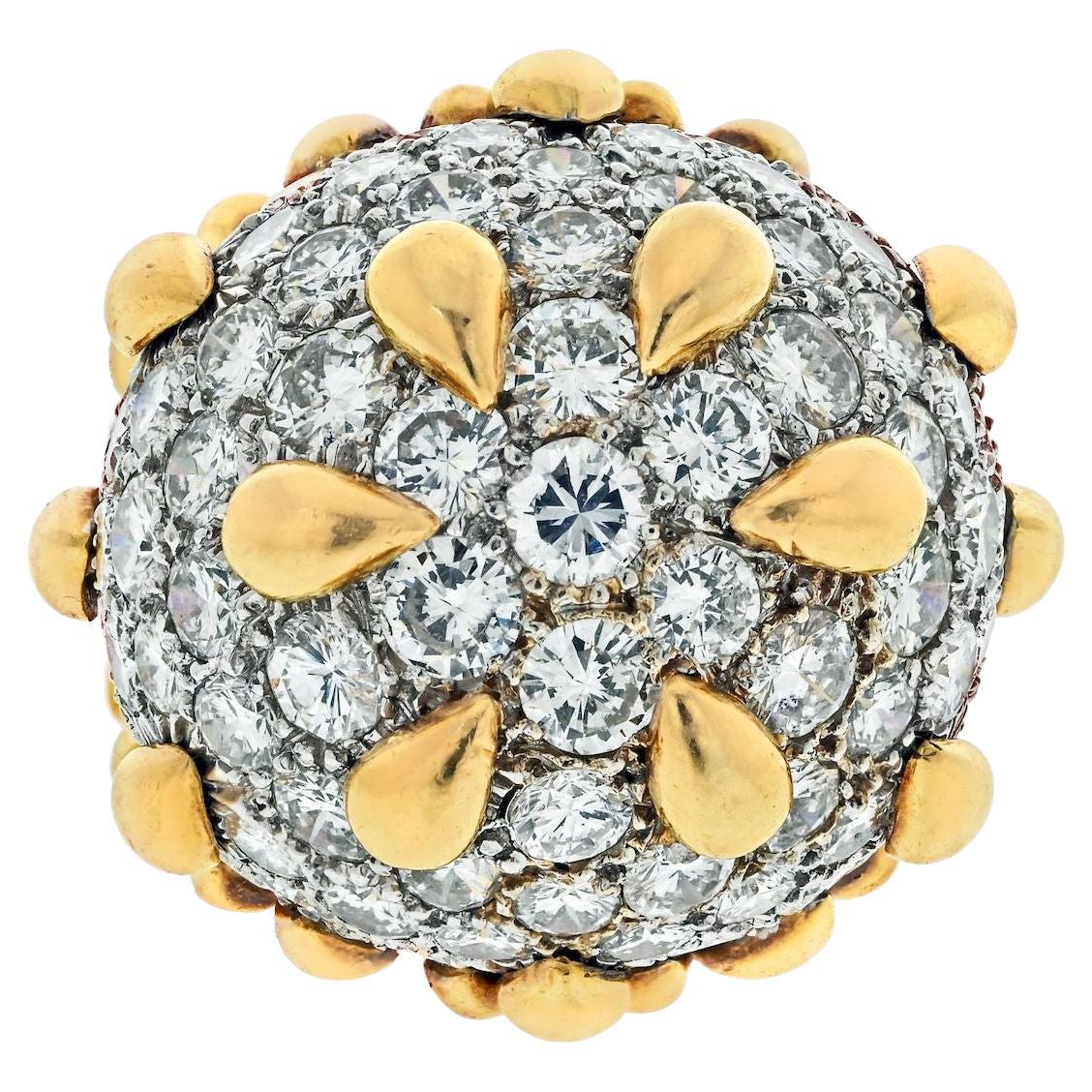 David Webb Platinum & 18K Yellow Goldes Diamond Pave Dome Cocktail Ring (bague de cocktail en platine et or jaune pavé de diamants) en vente