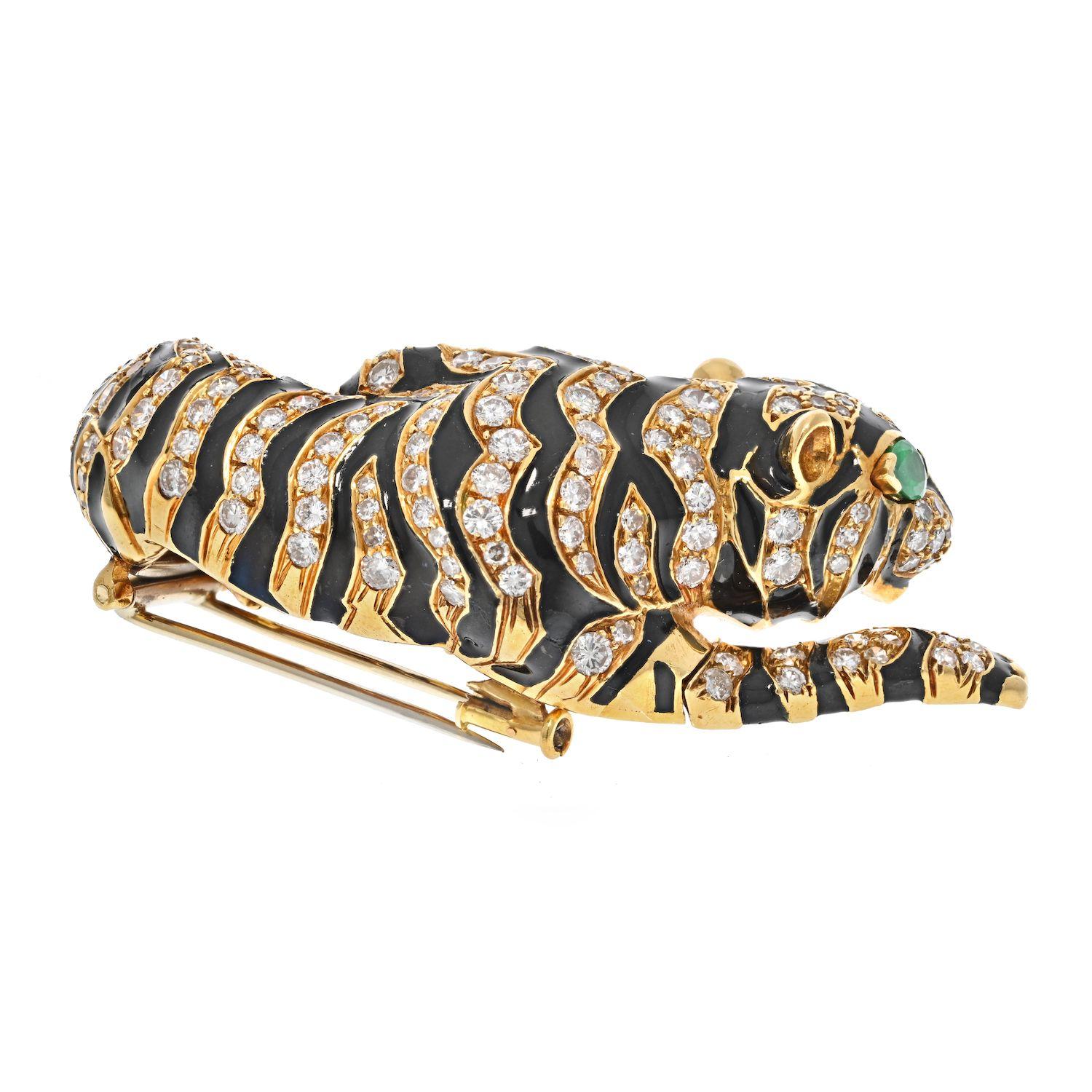 Moderne David Webb Broche tigre en platine, or jaune 18 carats, diamants et émail noir en vente