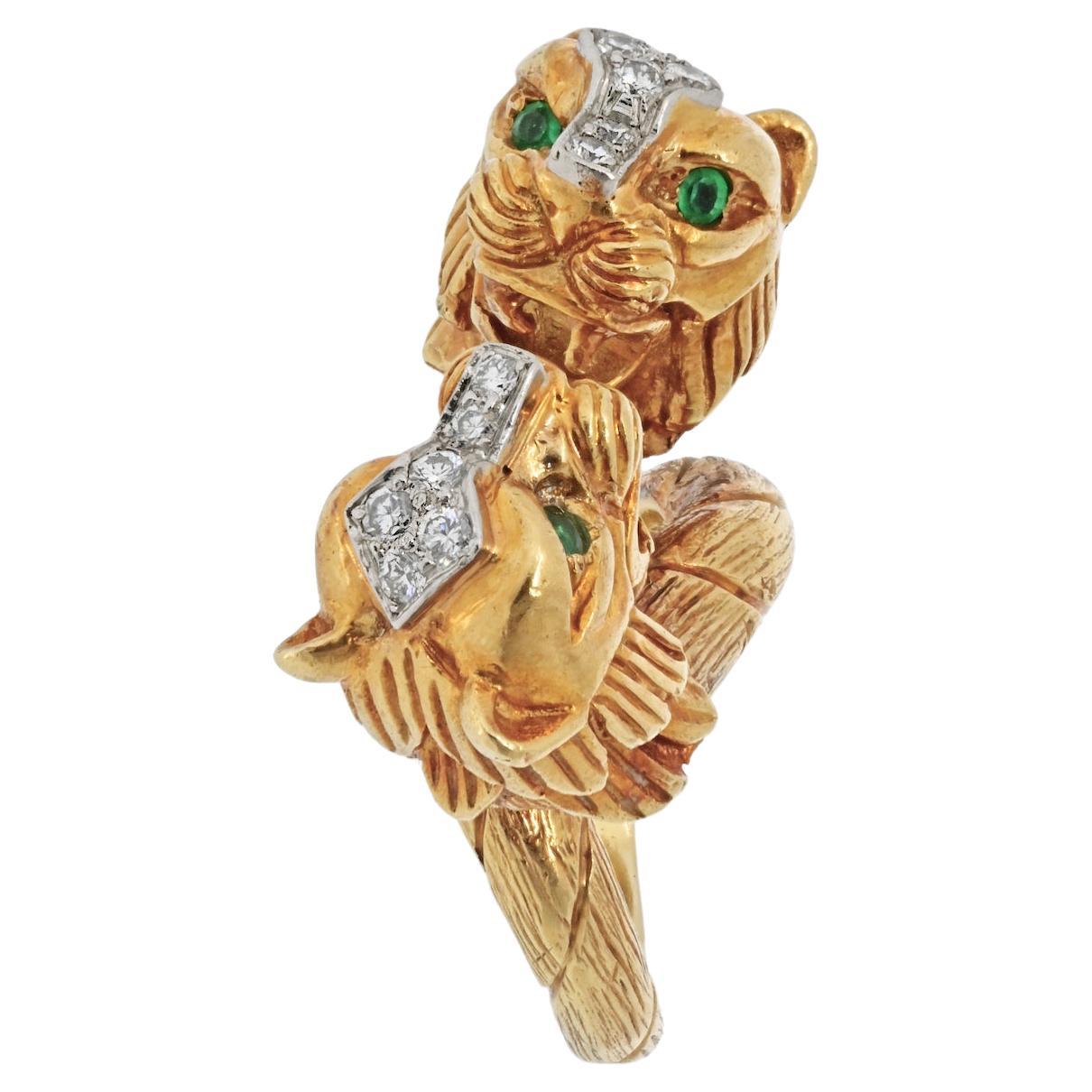 David Webb Platinum & 18K Yellow Gold Double Head Lion Ring For Sale