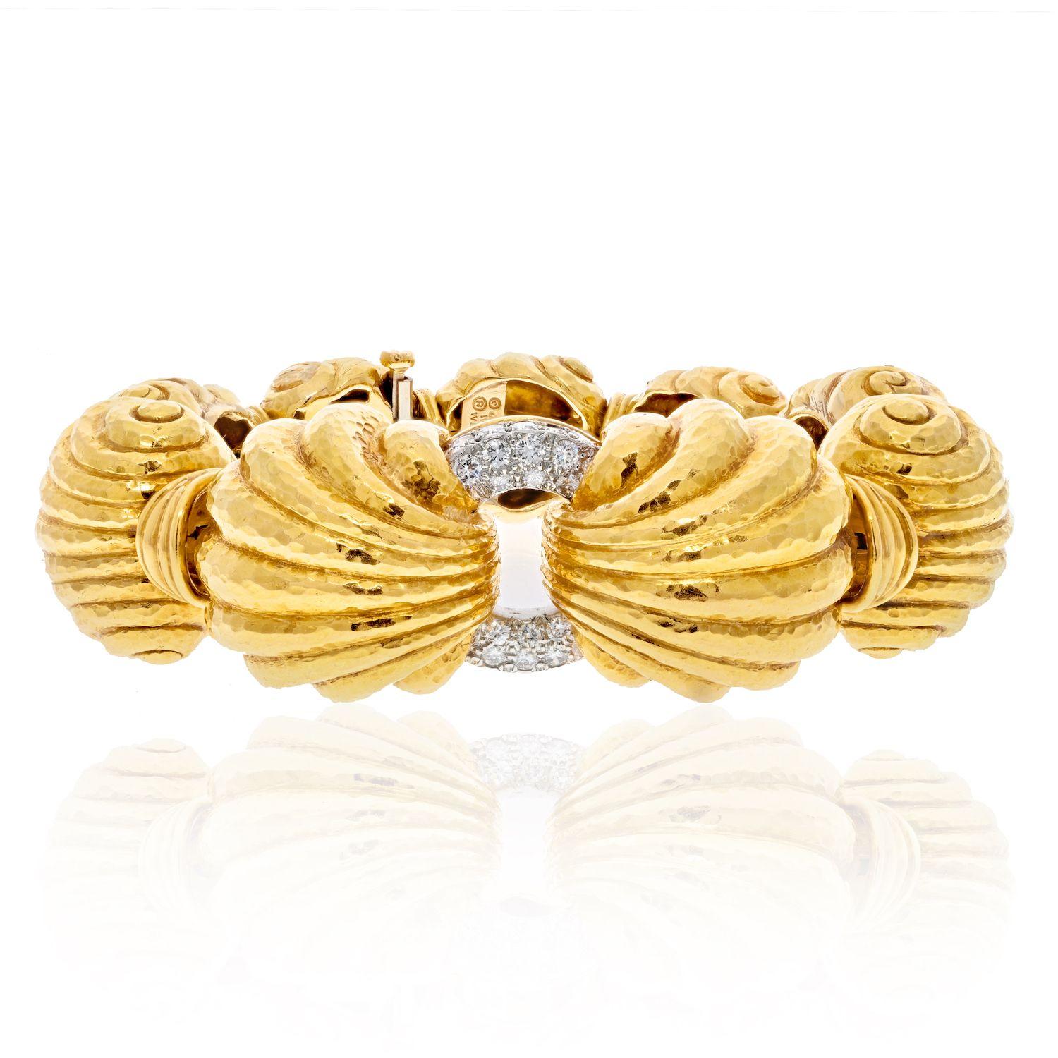 Women's David Webb Platinum & 18K Yellow Gold Escargot Fluted Round Gold Link Bracelet For Sale