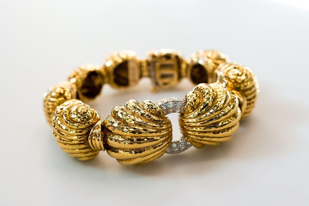 David Webb Platinum & 18K Yellow Gold Escargot Fluted Round Gold Link Bracelet For Sale 1