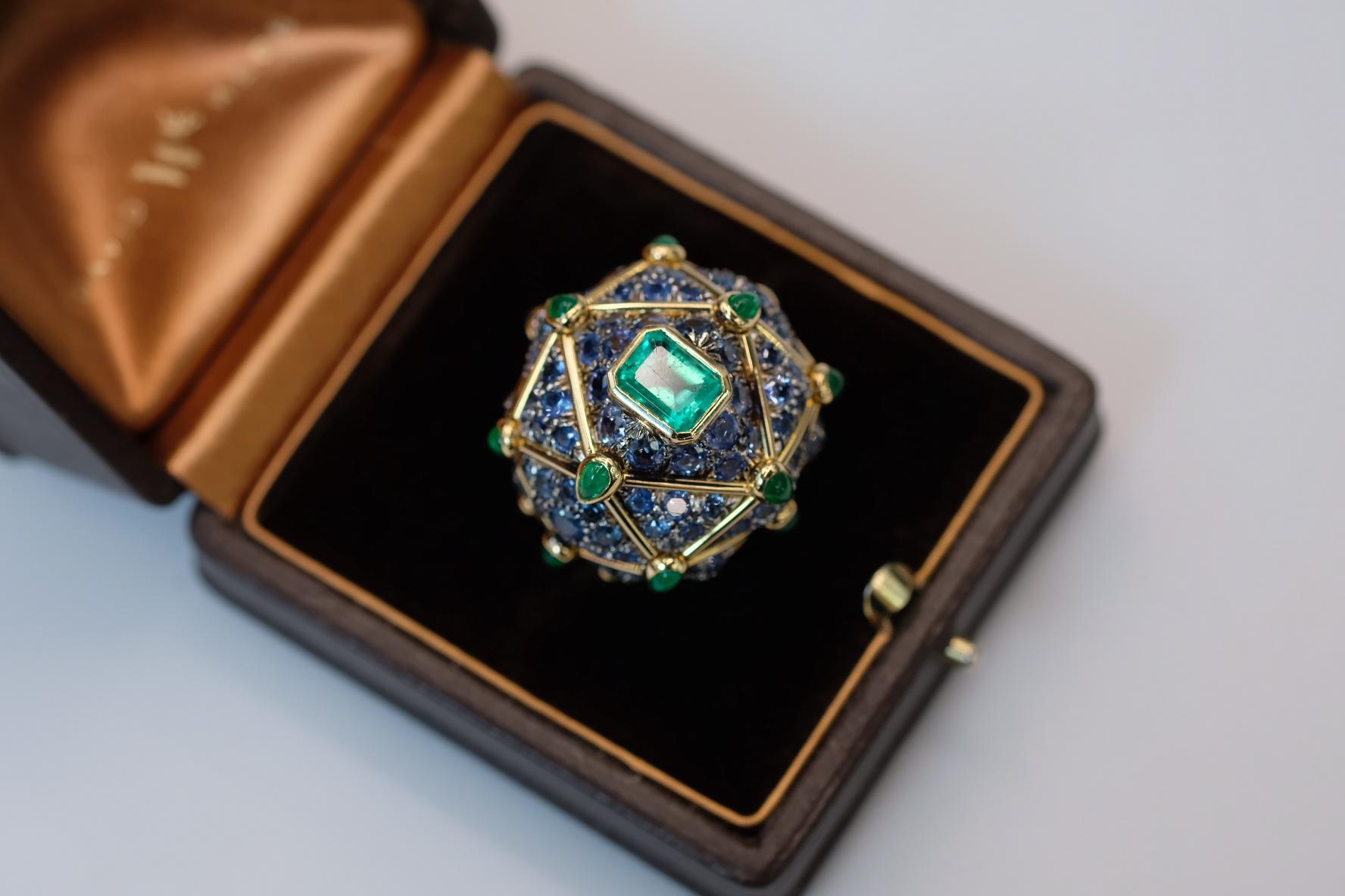 David Webb Platinum & 18K Yellow Gold Geodesic Dome Emerald And Sapphire Ring 2
