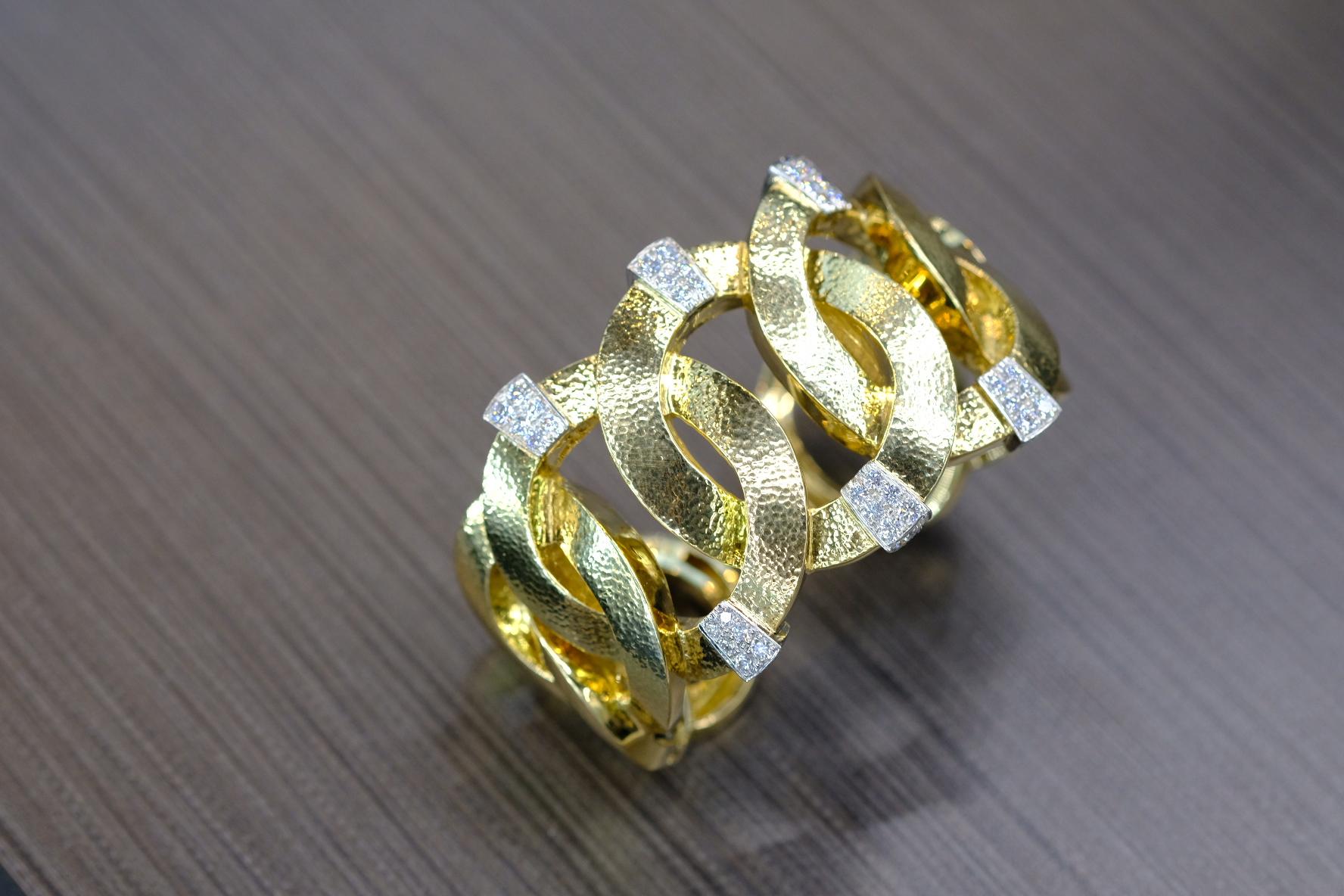 David Webb Platinum & 18K Yellow Gold Hammered Diamond Open Link Cuff Bracelet For Sale 3