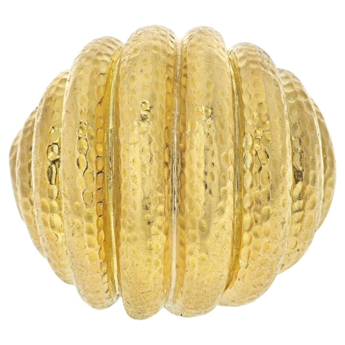 Gehämmerter, gewölbter Ring im Rigid-Stil von David Webb aus Platin und 18 Karat Gelbgold