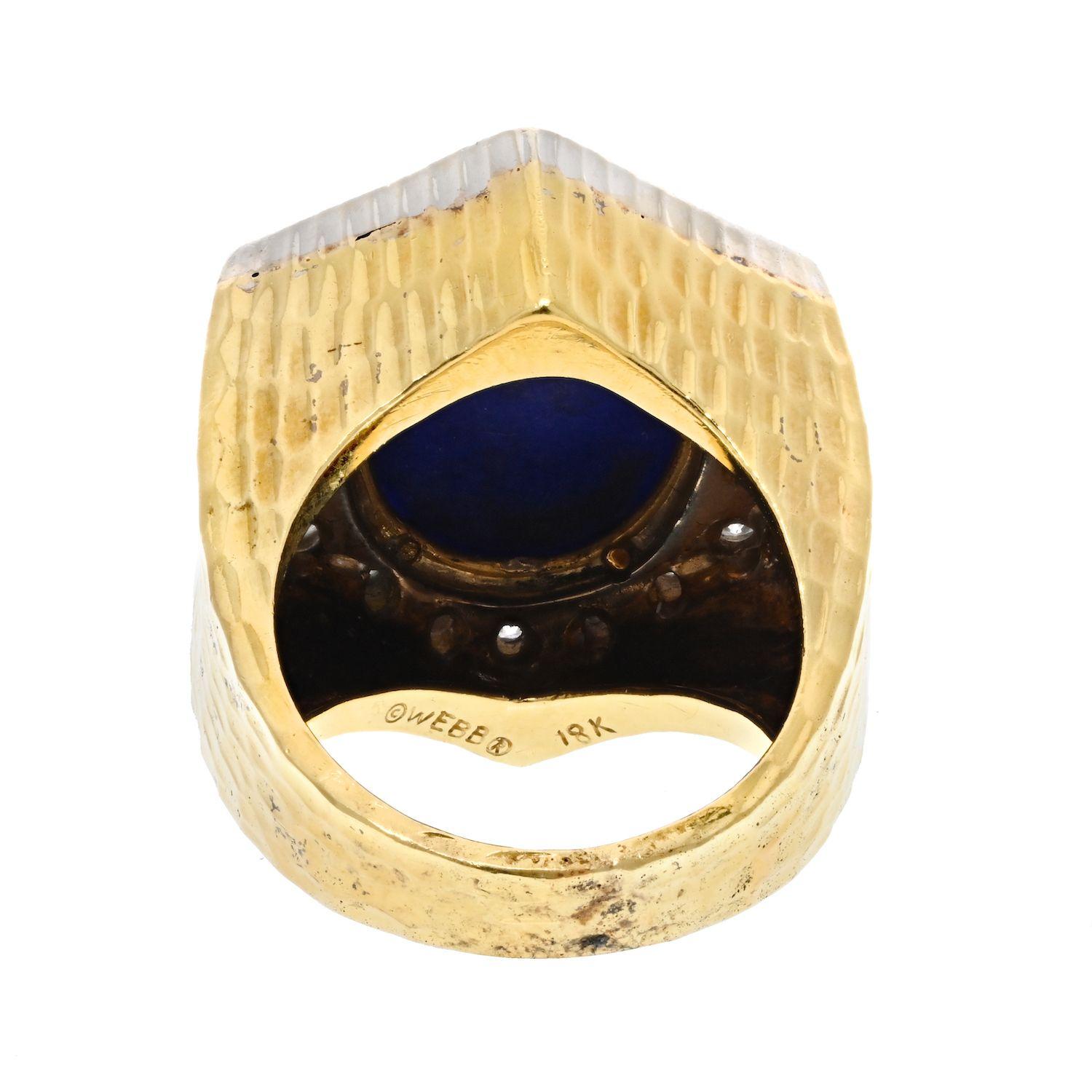 Moderne David Webb, finition martelée en platine et or jaune 18 carats, lapis sculpté et diamants en vente