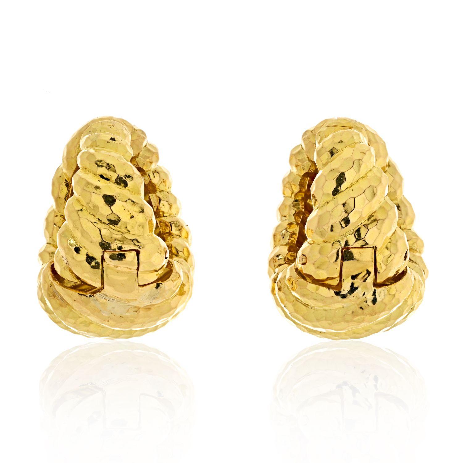 Women's David Webb Platinum & 18K Yellow Gold Jumbo Shrimp Hammered Clip on Earrings For Sale