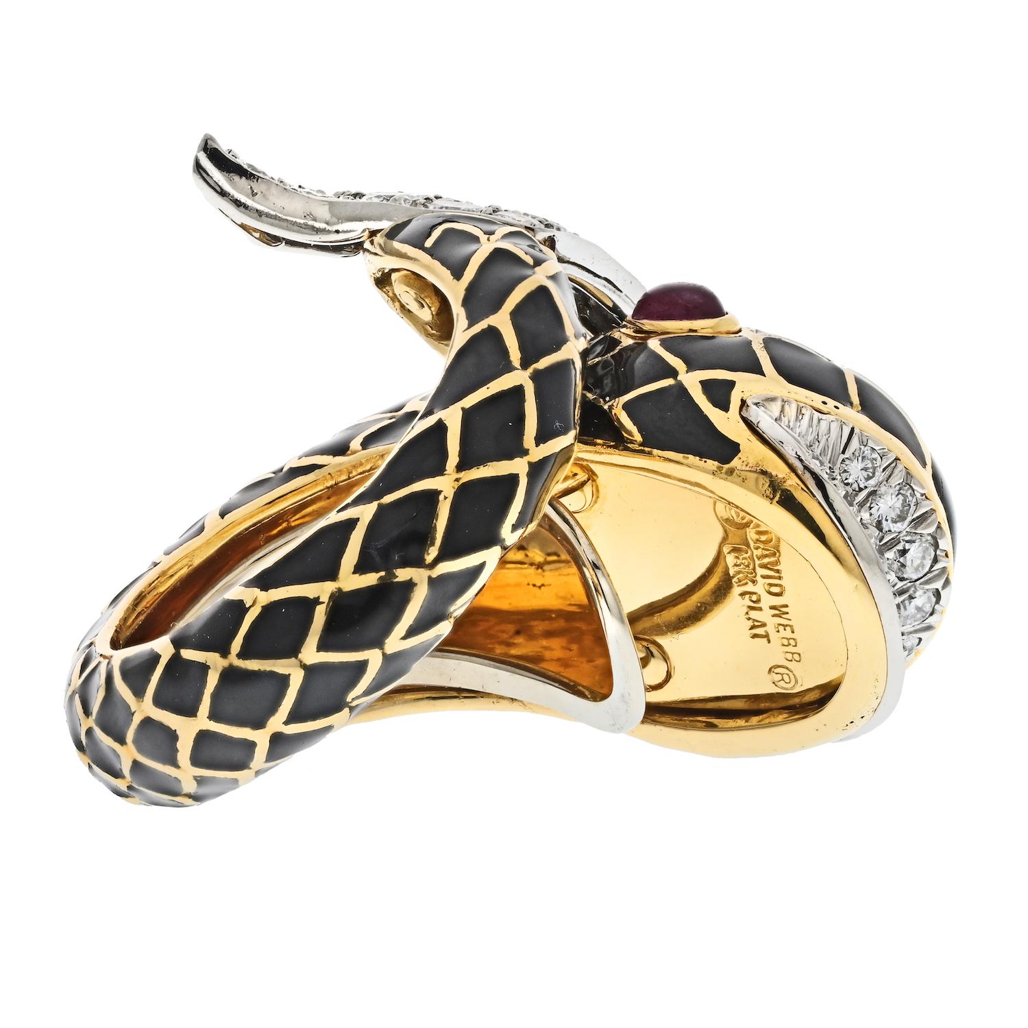 Taille ronde David Webb Platine et or jaune 18K Bague Poisson KOI en émail noir en vente