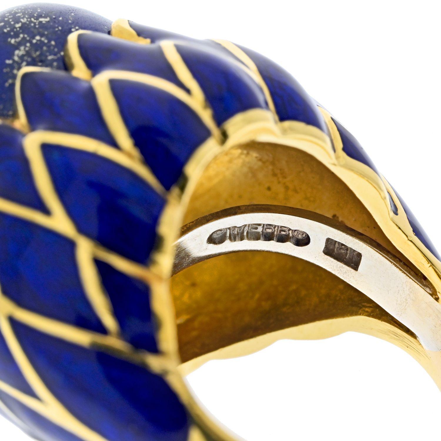 Le lapis-lazuli est très prisé depuis des siècles en raison de sa couleur bleue intense et de sa rareté. Il a été utilisé dans la joaillerie fine pour son apparence étonnante et sa capacité à ajouter une touche de luxe et de sophistication à