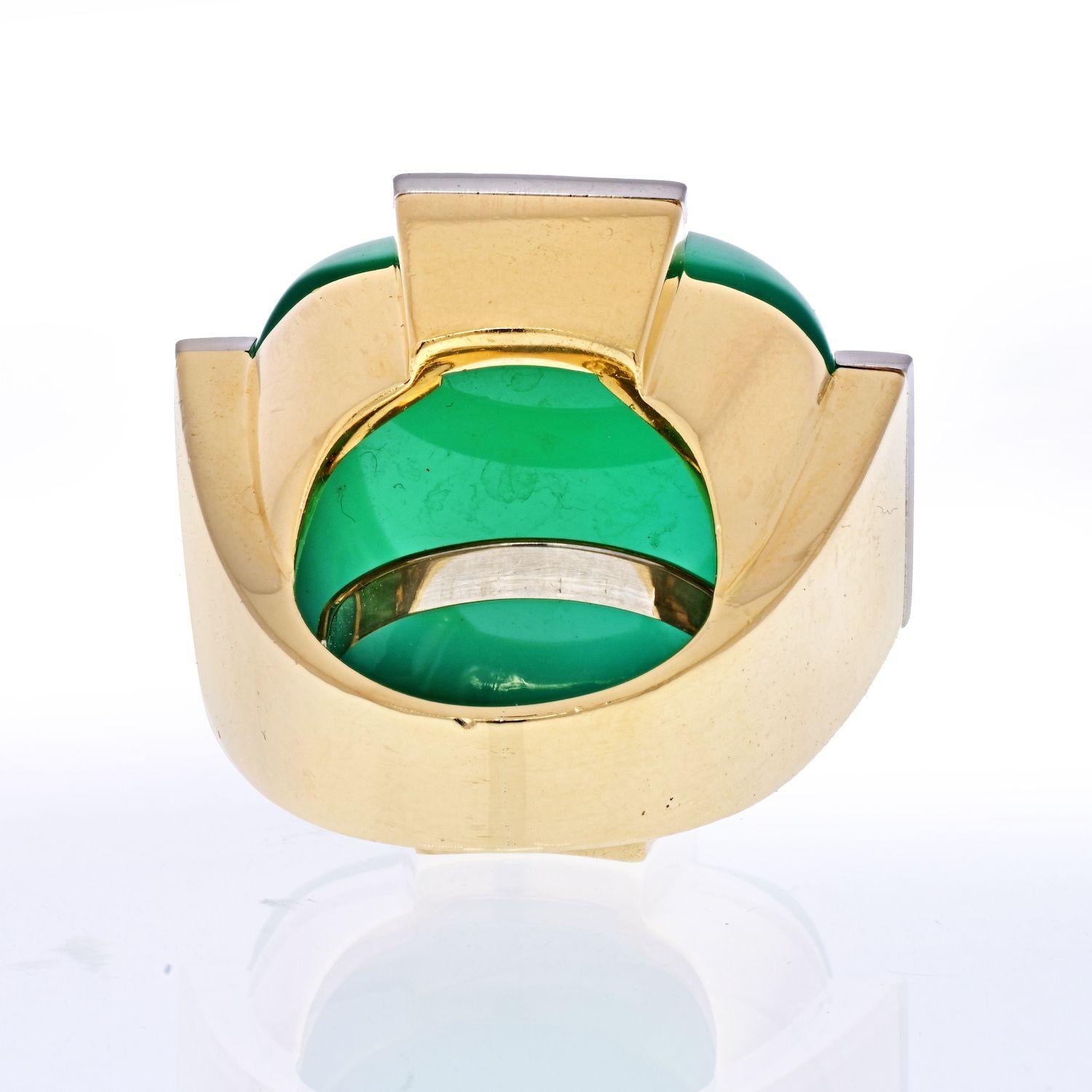 David Webb Platinum & 18K Yellow Gold Large Green Onyx and Diamond Ring In Excellent Condition In New York, NY