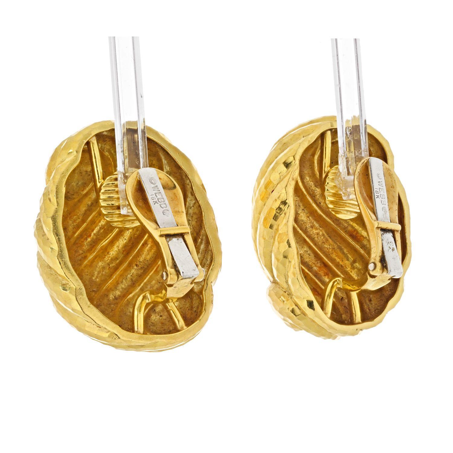 David Webb Platinum & 18k Yellow Gold Large Hammered Swirl Earrings In Excellent Condition In New York, NY
