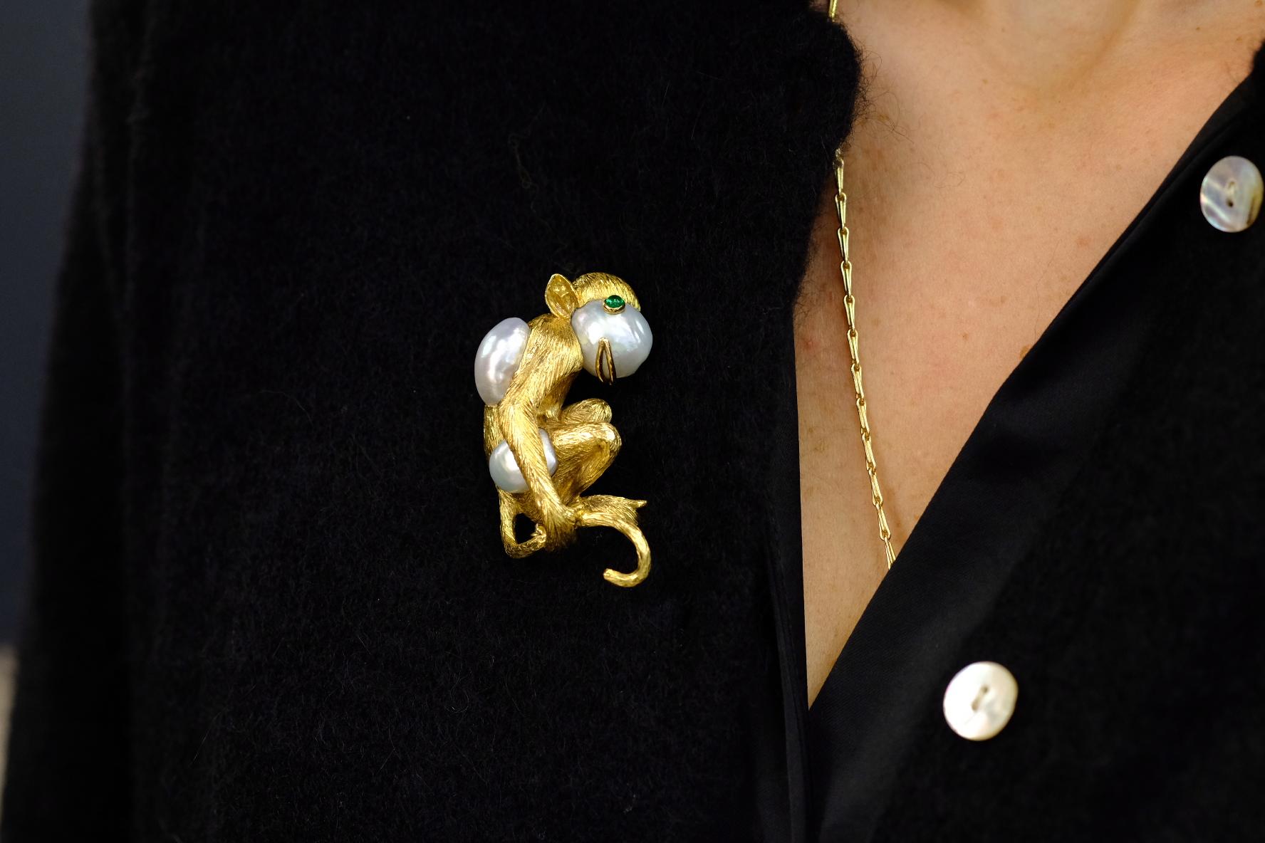 Women's or Men's David Webb Platinum & 18K Yellow Gold Monkey On A Pearl And Emerald Eyes Brooch For Sale