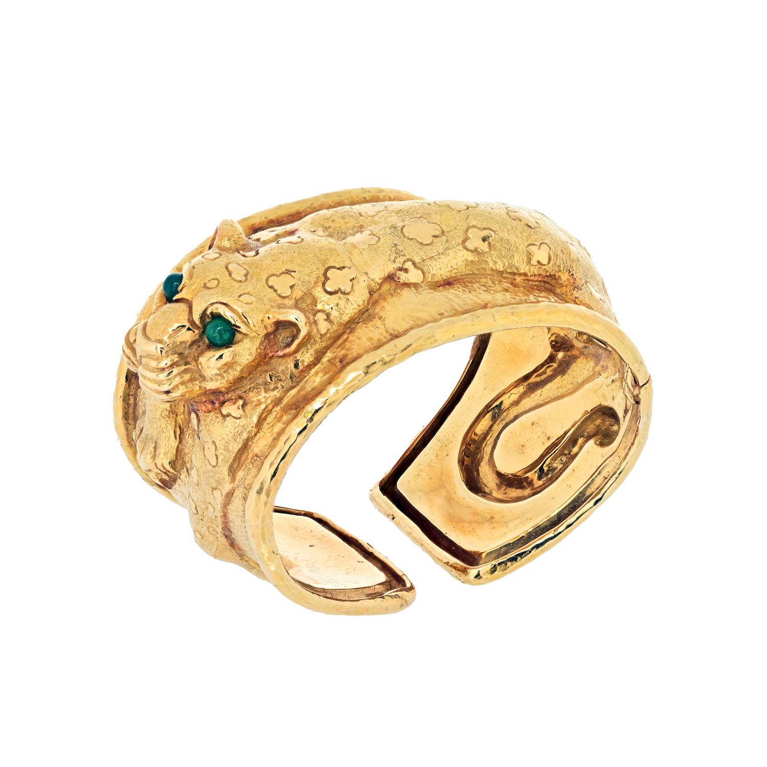 Women's David Webb Platinum & 18K Yellow Gold Repousse Leopard Bracelet For Sale