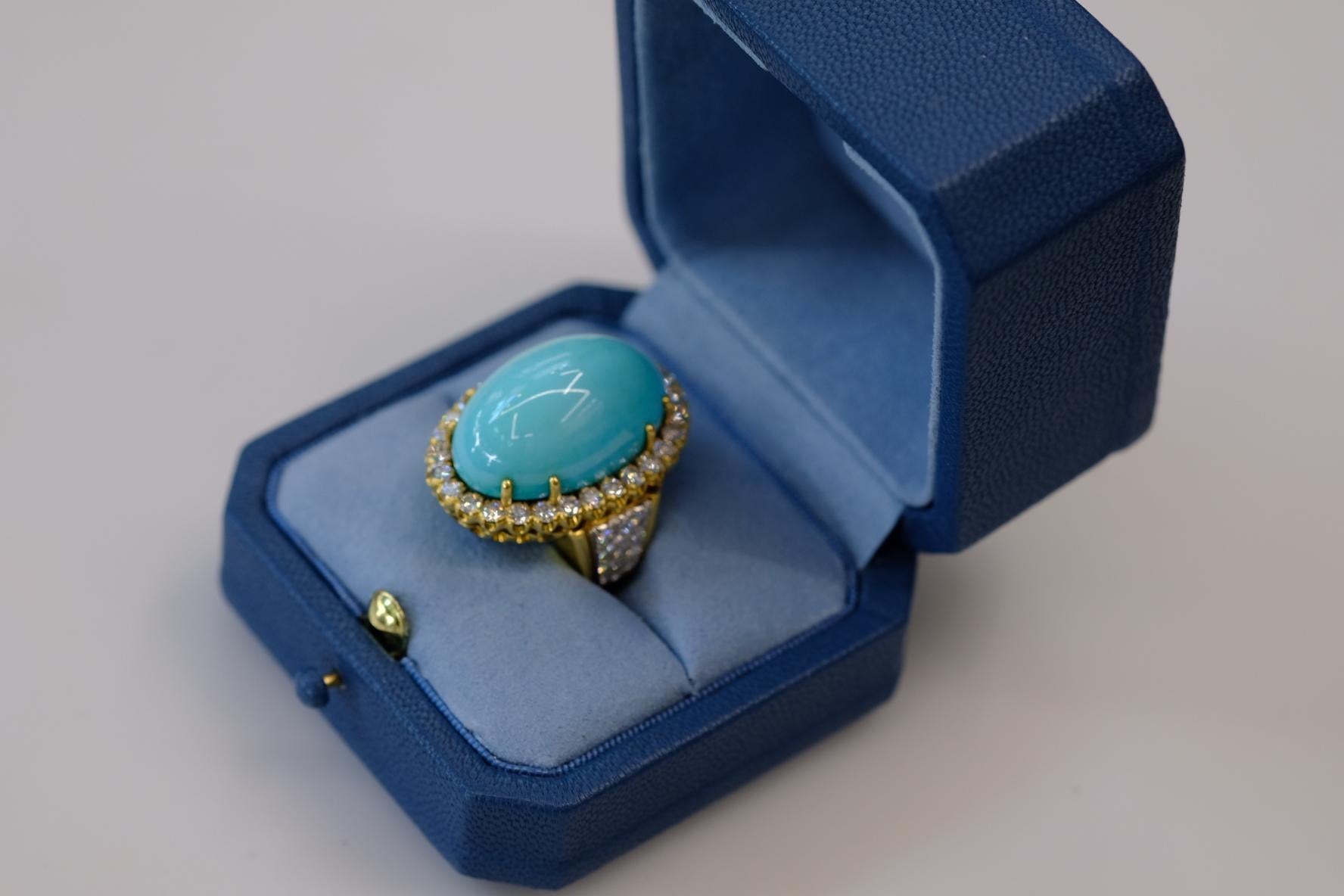David Webb 18K Yellow Gold Turquoise And Diamond Cocktail Ring For Sale 1