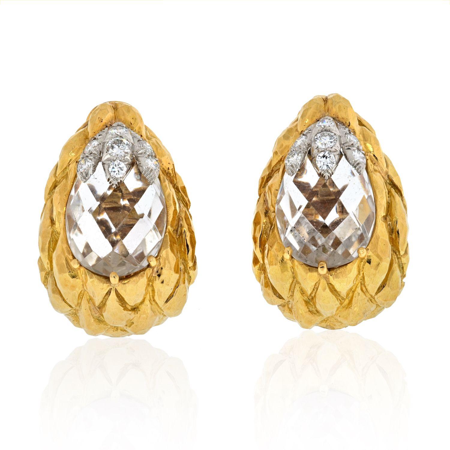 David Webb Platinum & 18k Yellow Gold Rock Crystal Carved Clip on Earrings In Excellent Condition For Sale In New York, NY
