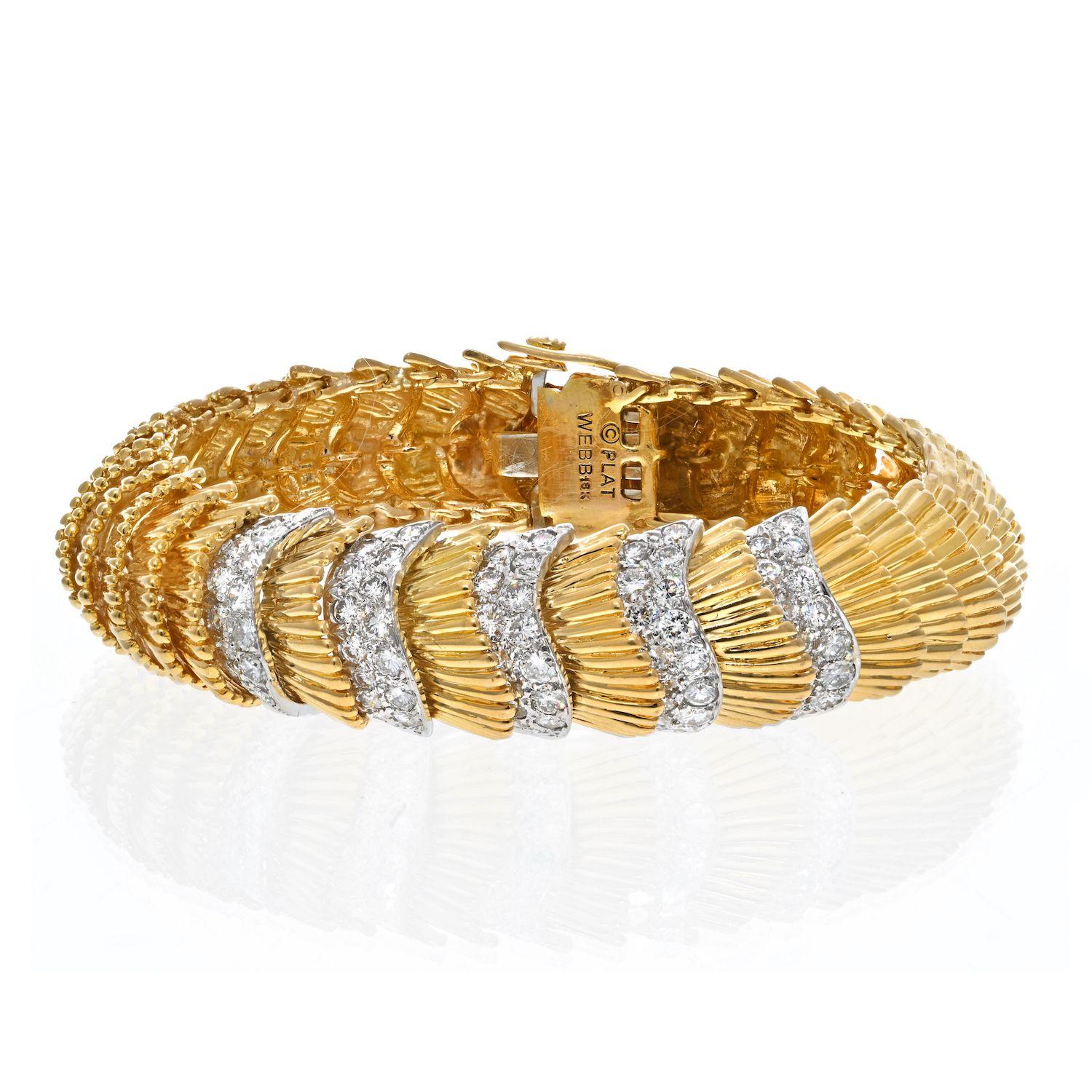 David Webb Platinum & 18K Yellow Gold Scalloped Diamond Bracelet In Excellent Condition For Sale In New York, NY