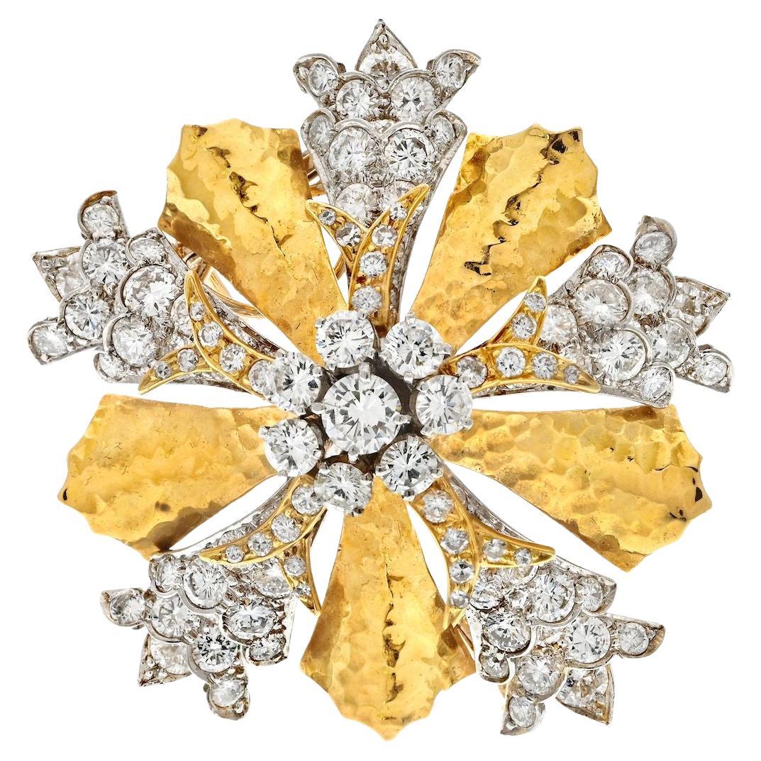 David Webb Platinum & 18K Yellow Gold Snowflake Syle Diamond Heraldic Brooch For Sale