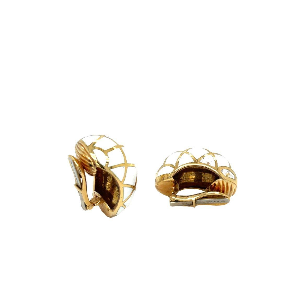 David Webb - Boucles d'oreilles clips en platine et or jaune 18 carats avec damier en émail blanc Pour femmes en vente
