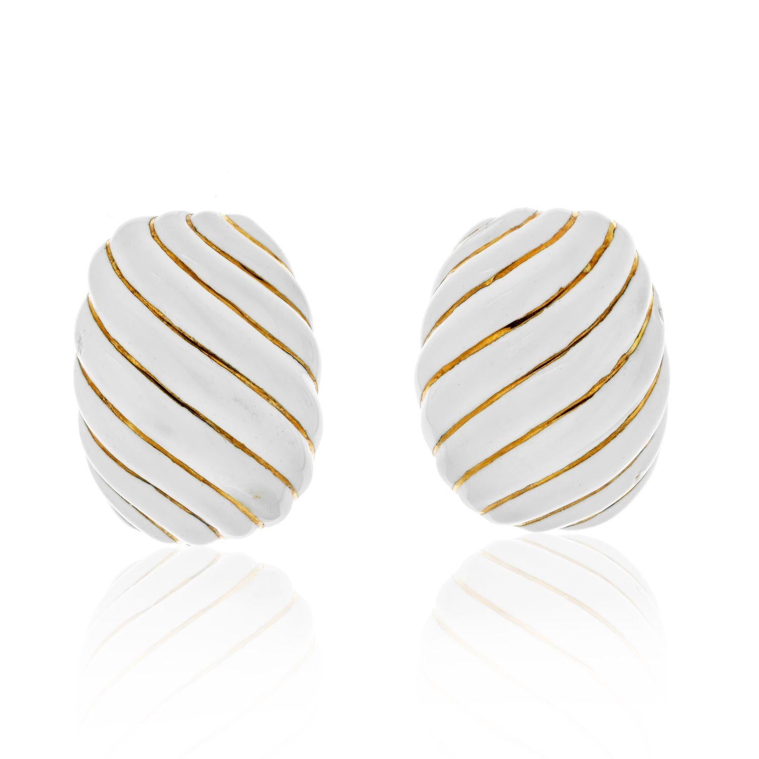 David Webb Platinum & 18K Yellow Gold White Enamel Gold Earrings In Excellent Condition For Sale In New York, NY
