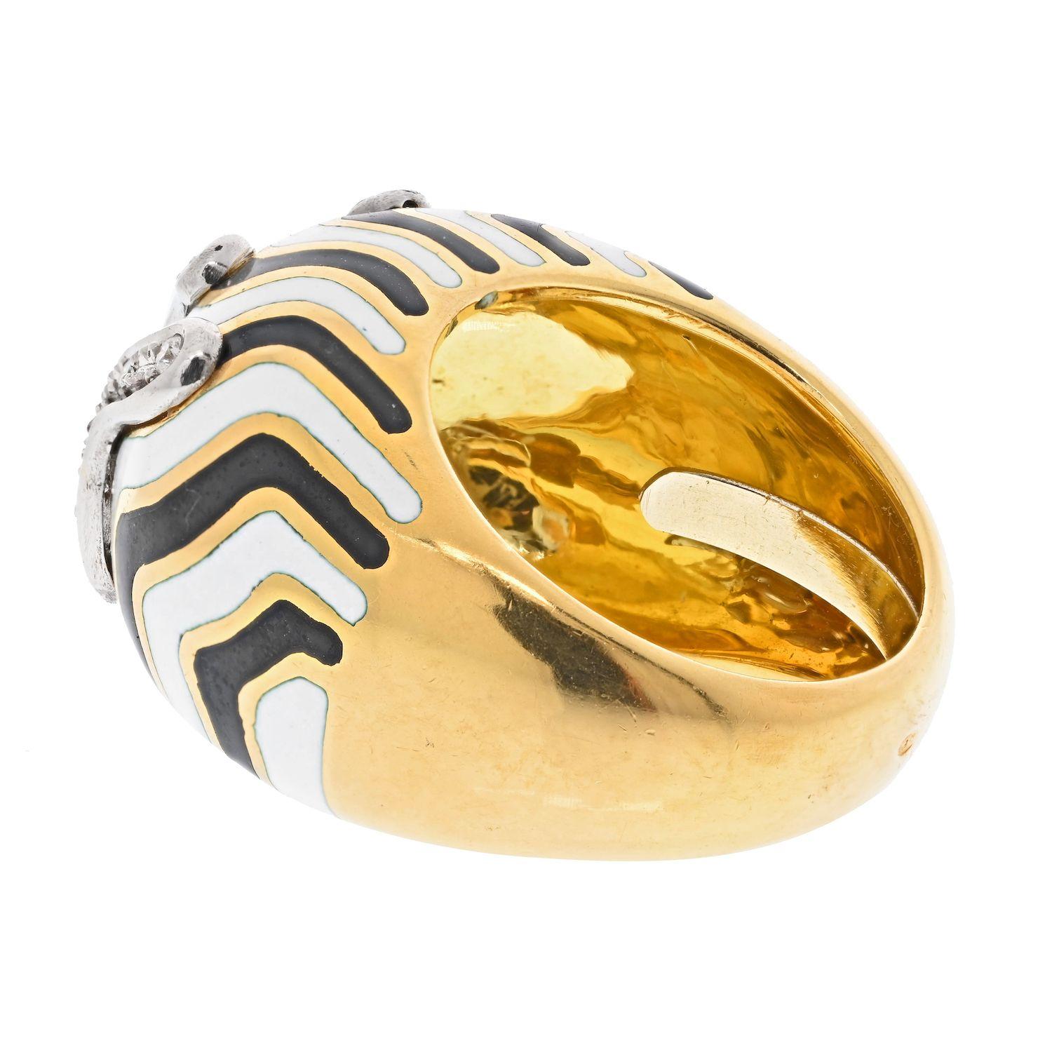 David Webb Platinum & 18K Yellow Gold Zebra Diamond Bombe Ring In Excellent Condition In New York, NY