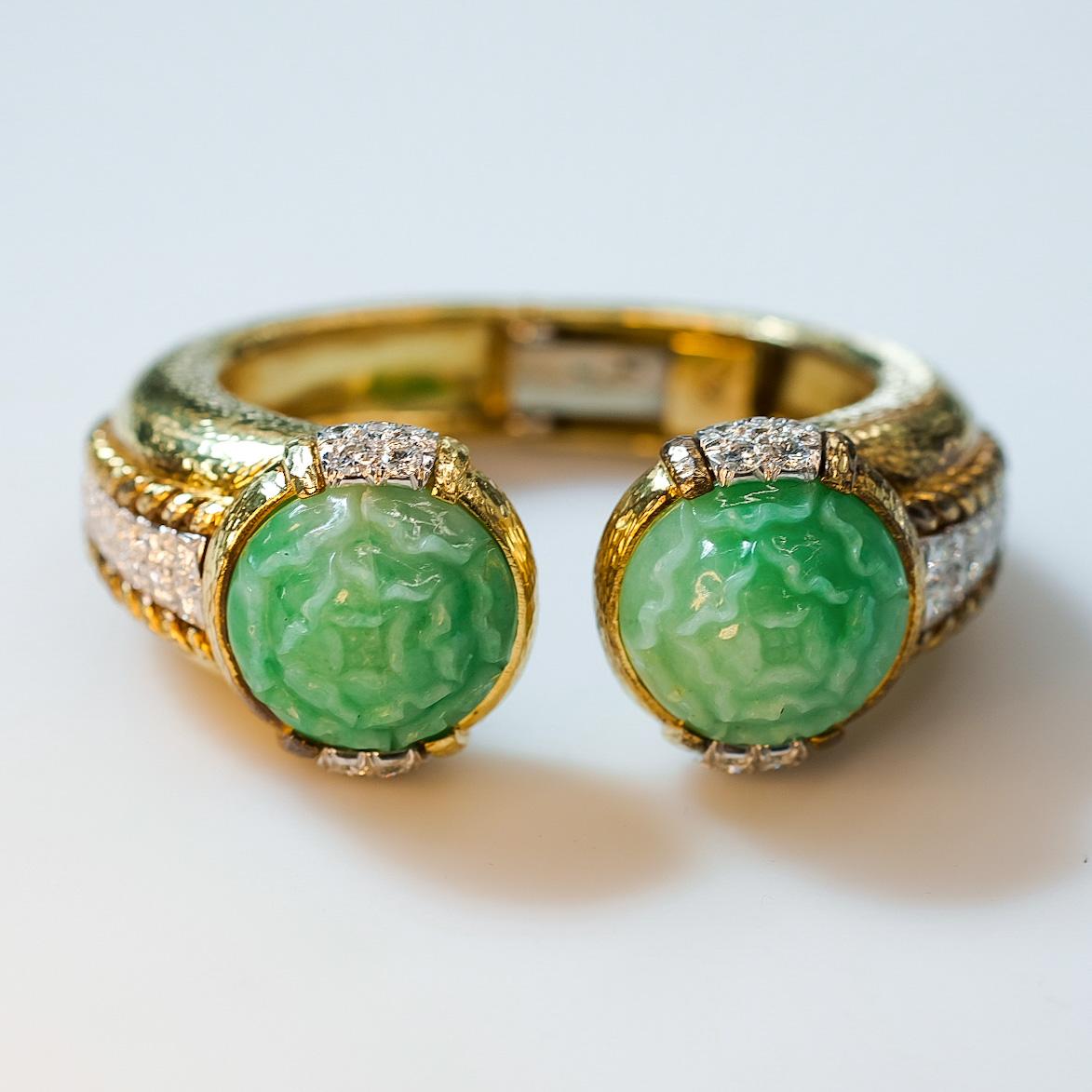 David Webb Platinum & 18ky Carved Jade Hammered Gold Diamond Cuff Bracelet In Excellent Condition For Sale In New York, NY