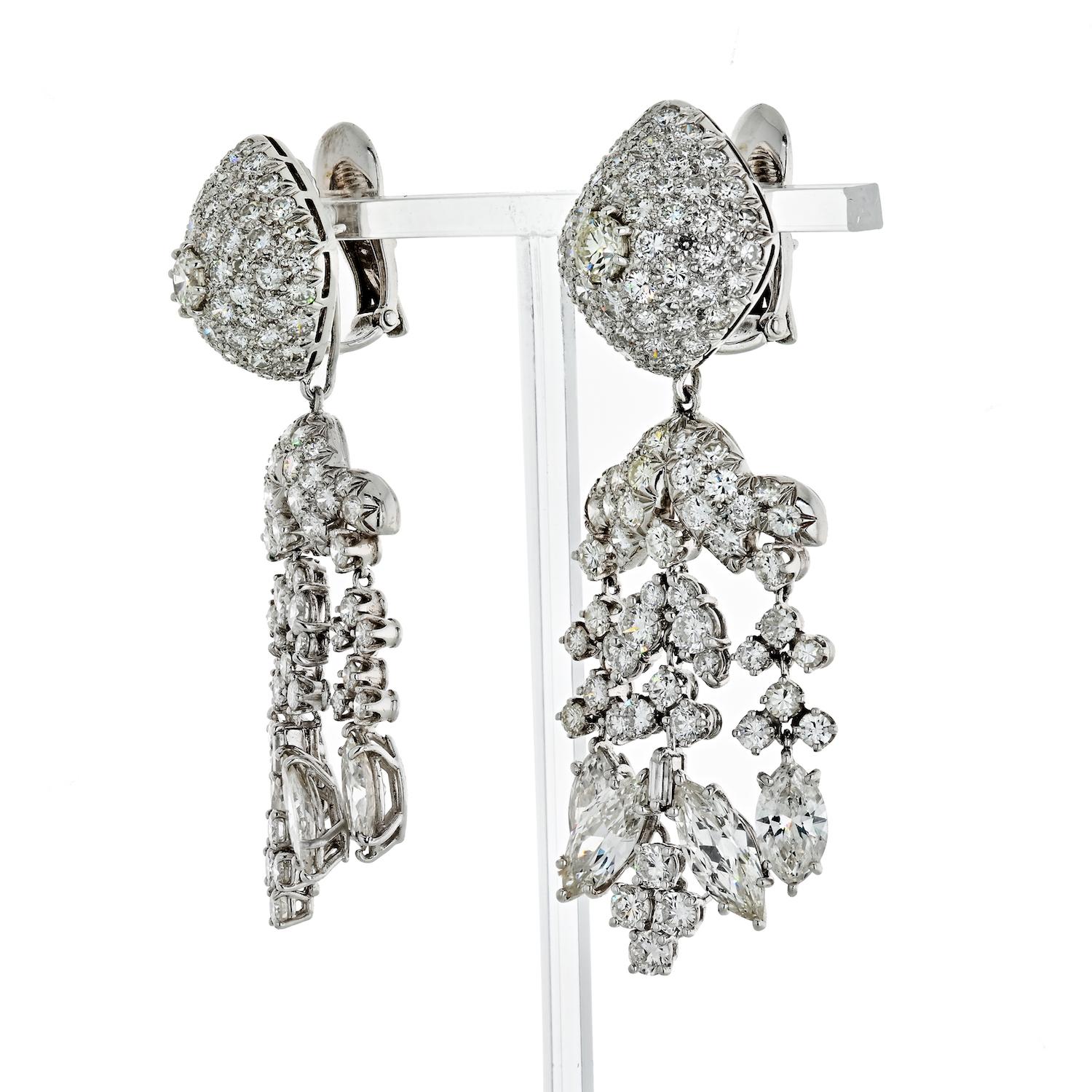 Round Cut David Webb Platinum 20.17 Carat Chandelier Diamond Earrings For Sale