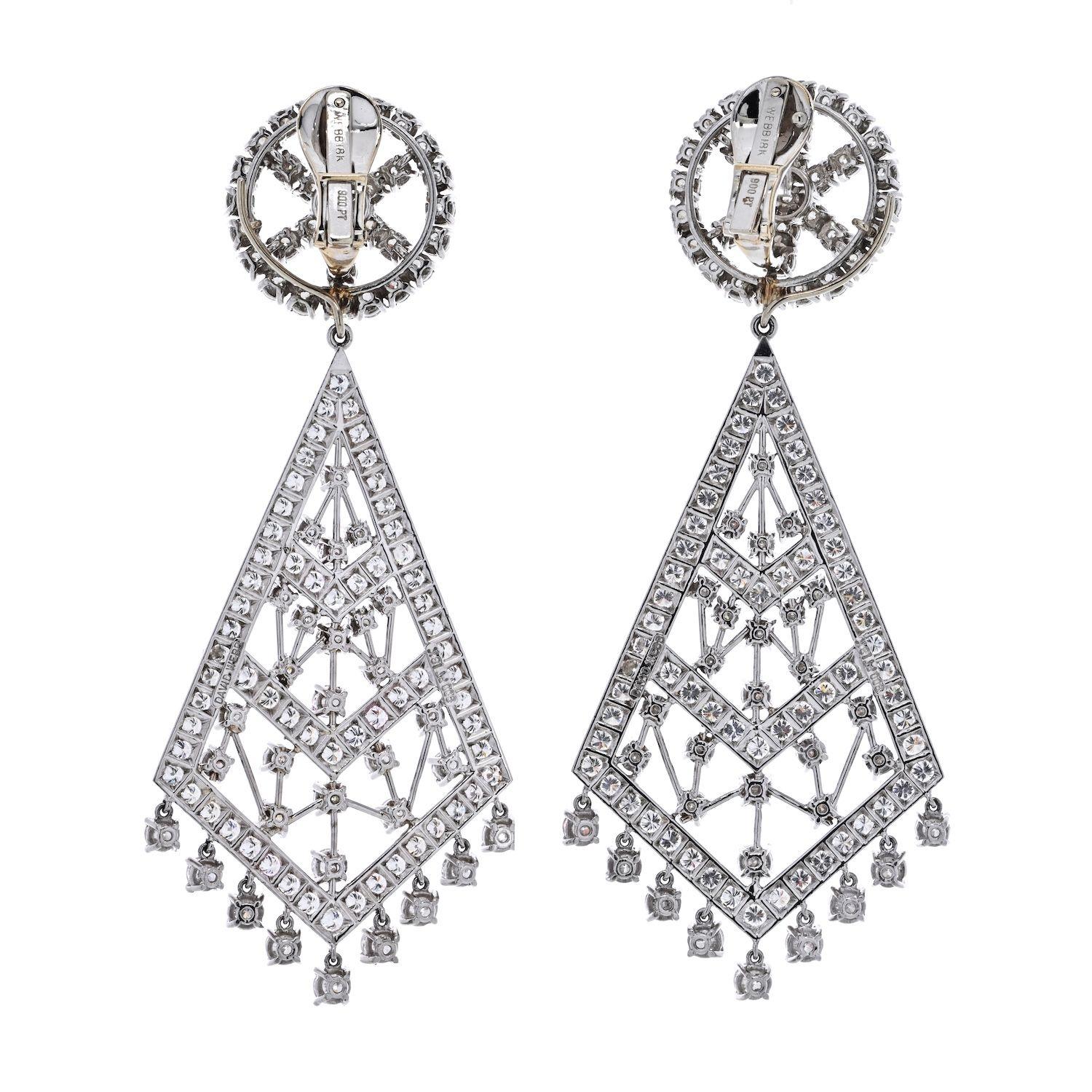 David Webb, boucles d'oreilles chandelier en platine et diamants 36 carats Excellent état - En vente à New York, NY