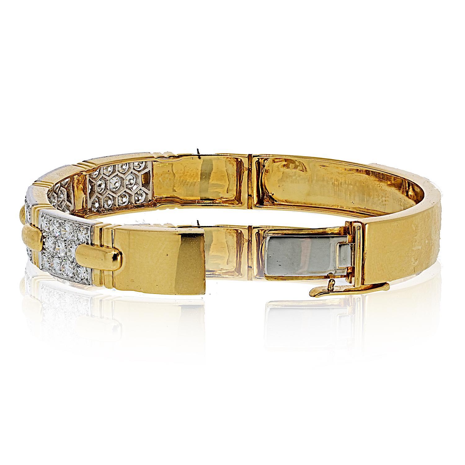 David Webb Pulsera de brazalete con puntadas de diamantes en platino y oro amarillo de 18 quilates Corte redondo en venta