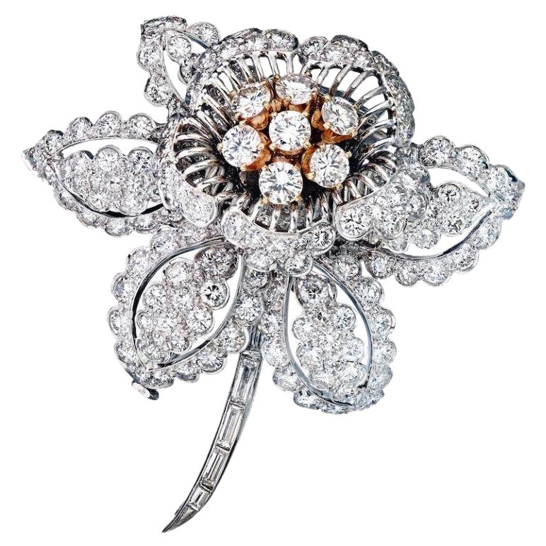 David Webb Broche fleur convertible en platine et diamants