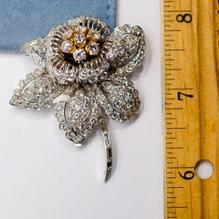David Webb Broche fleur convertible en platine et diamants