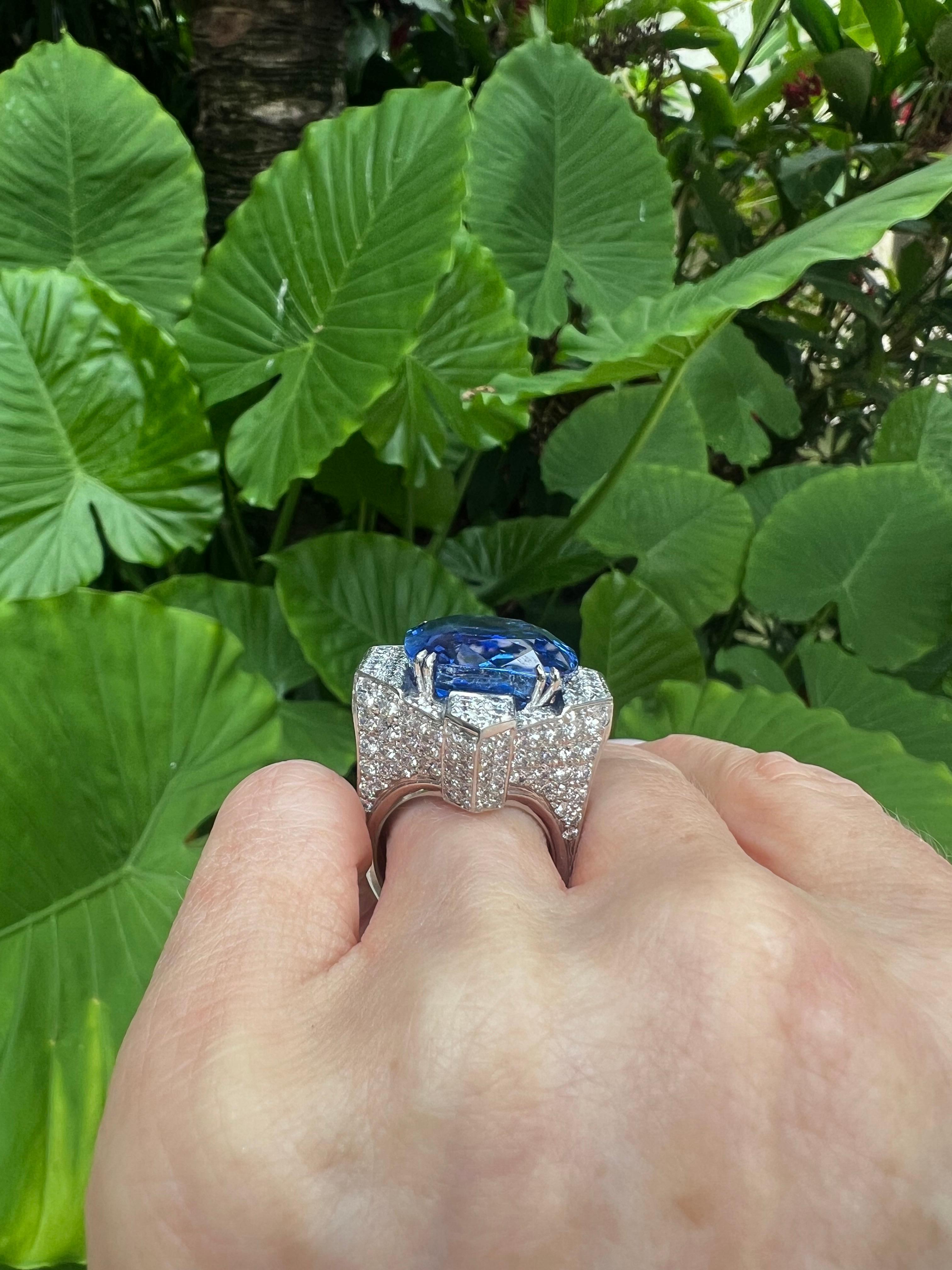 Women's or Men's David Webb Platinum 38ct Unheated Sapphire Diamond Ring For Sale