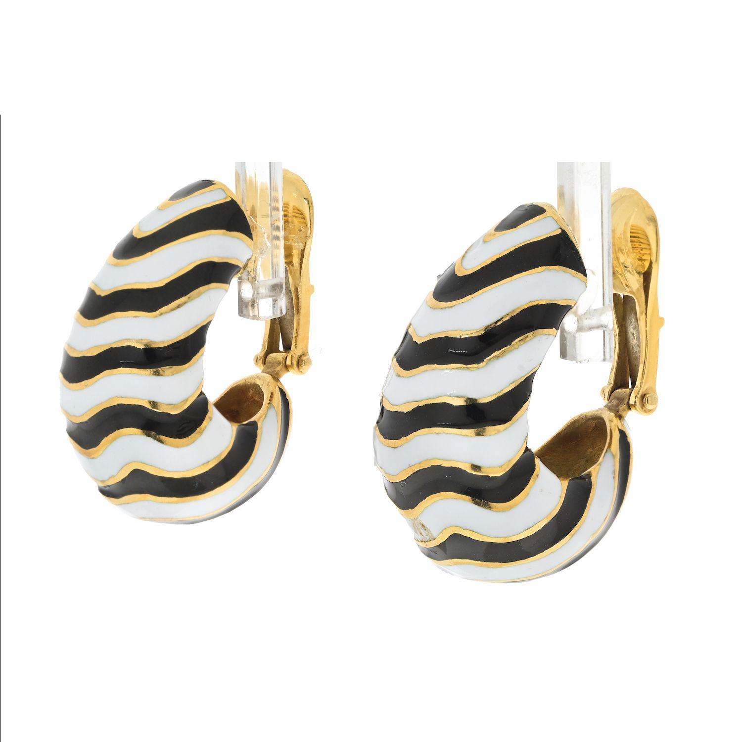 Modern David Webb Platinum & Gold Classic Zebra Black And White Stripe Enamel Earrings