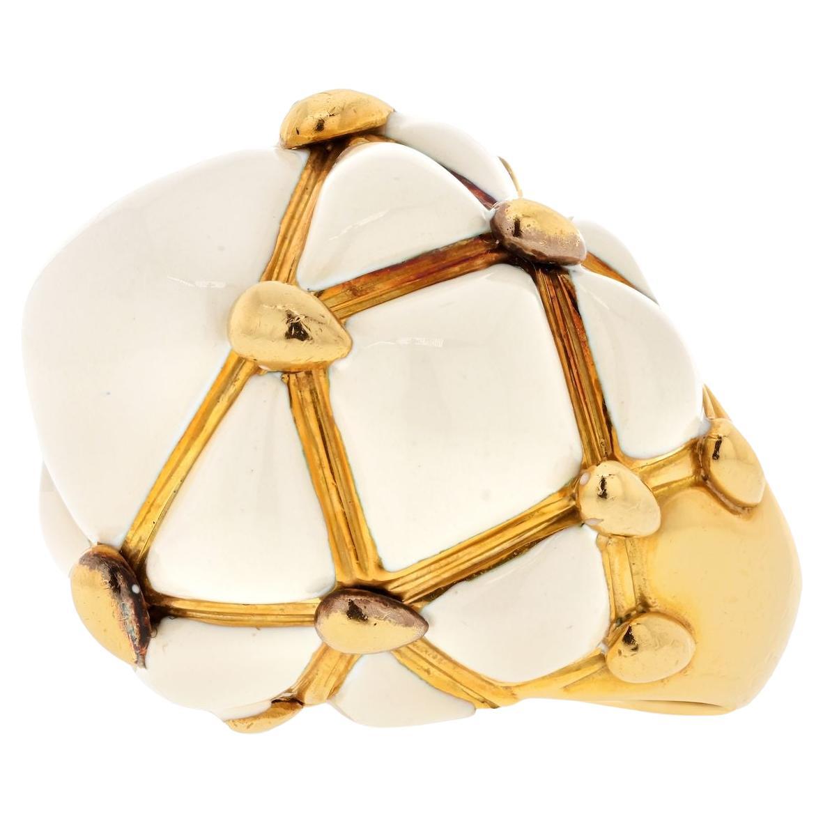 David White Platinum & Gold Dome Off White Enamel Cream Criss Cross Cocktail Ring (bague de cocktail en platine et or avec dôme en émail blanc) en vente