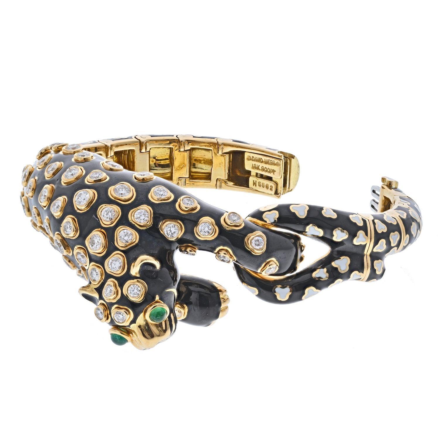 David Webb Bracelet léopard en platine et or, émail et diamants verts Excellent état - En vente à New York, NY