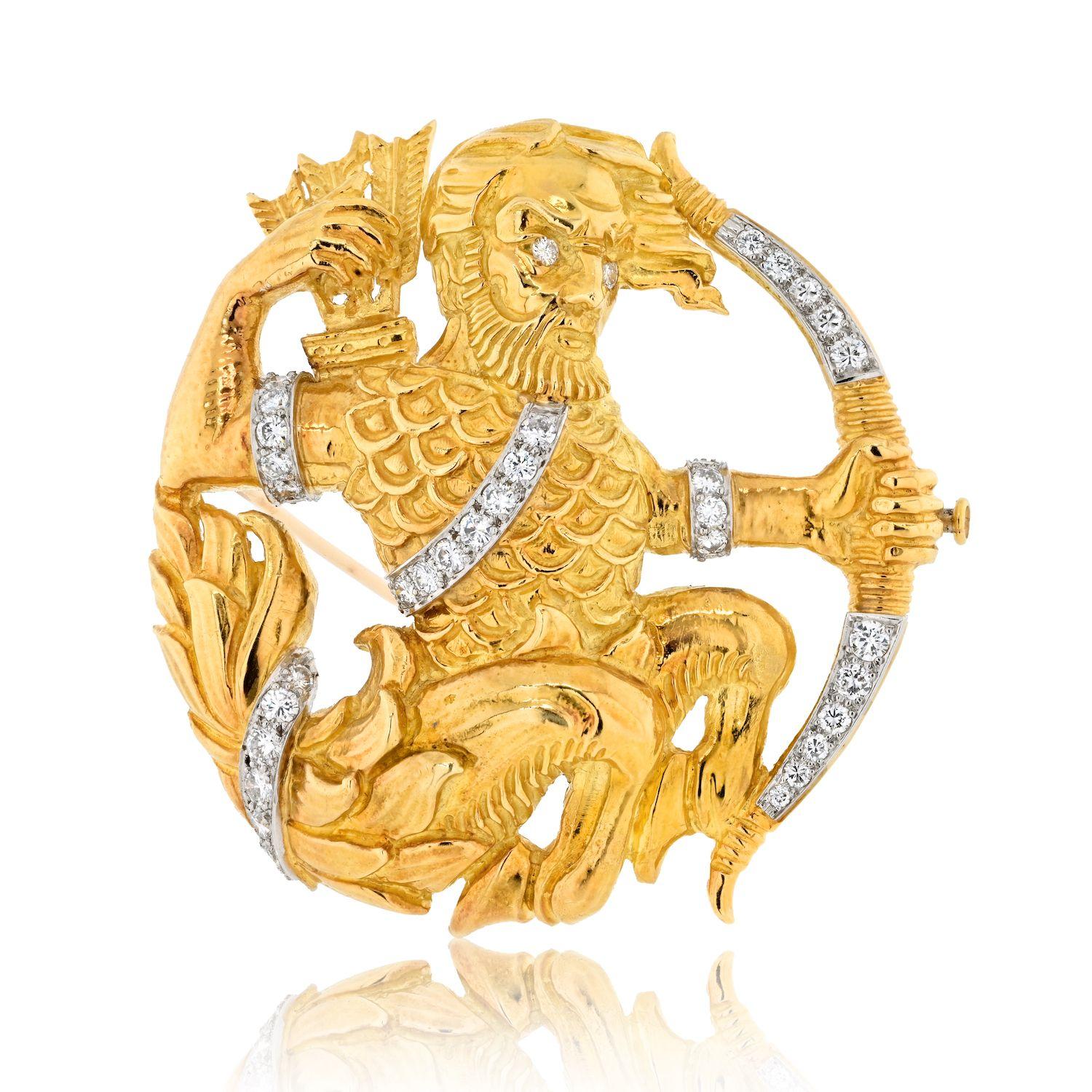 David Webb Platin &  Gold Sagittarius Diamant Zodiac Anhänger Pin Brosche (Moderne) im Angebot