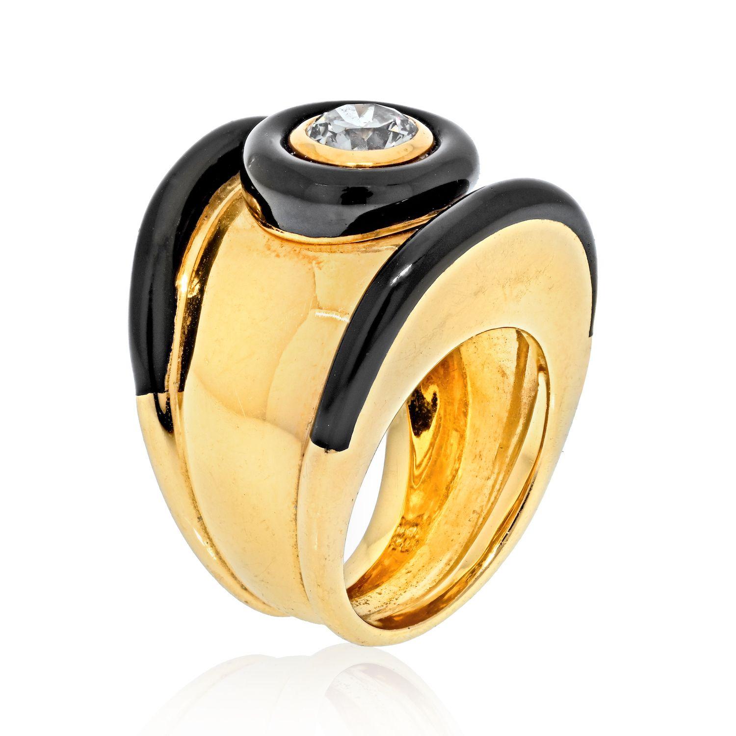 David Webb Platinum & Gold Single Round Diamond Bezel Set Black Enamel Ring In Excellent Condition For Sale In New York, NY