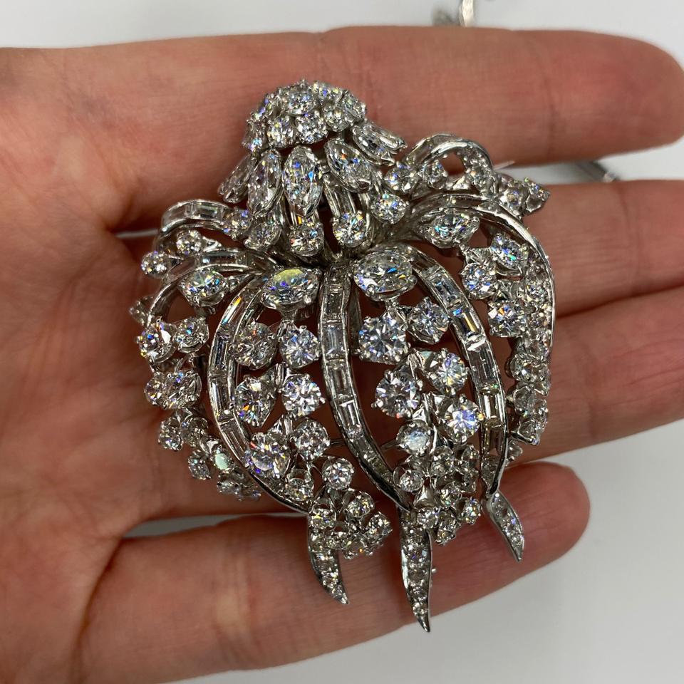 Modern David Webb Platinum Long Stemmed Diamond Flower Brooch Pin For Sale