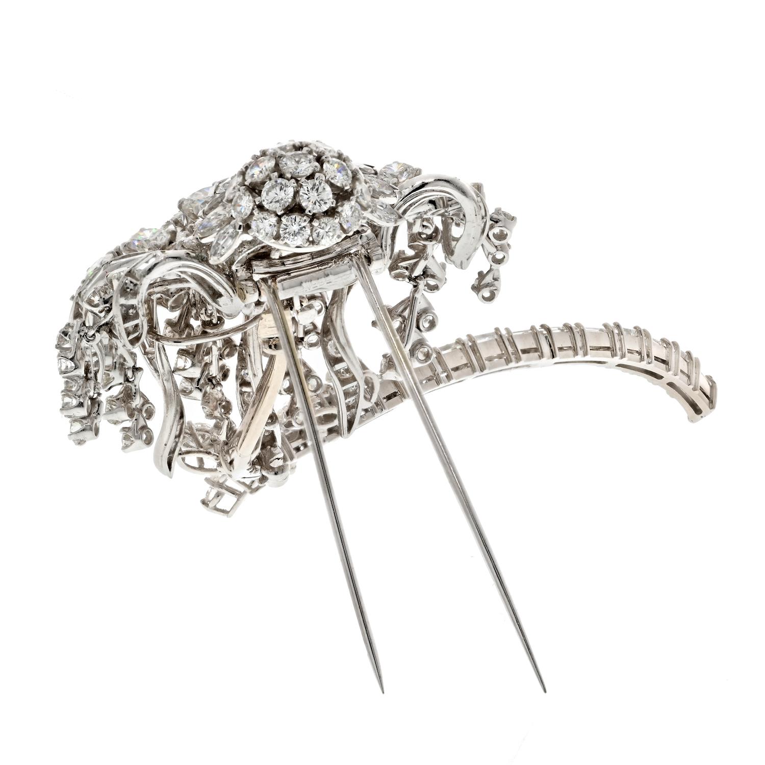 David Webb Platinum Long Stemmed Diamond Flower Brooch Pin In Excellent Condition For Sale In New York, NY