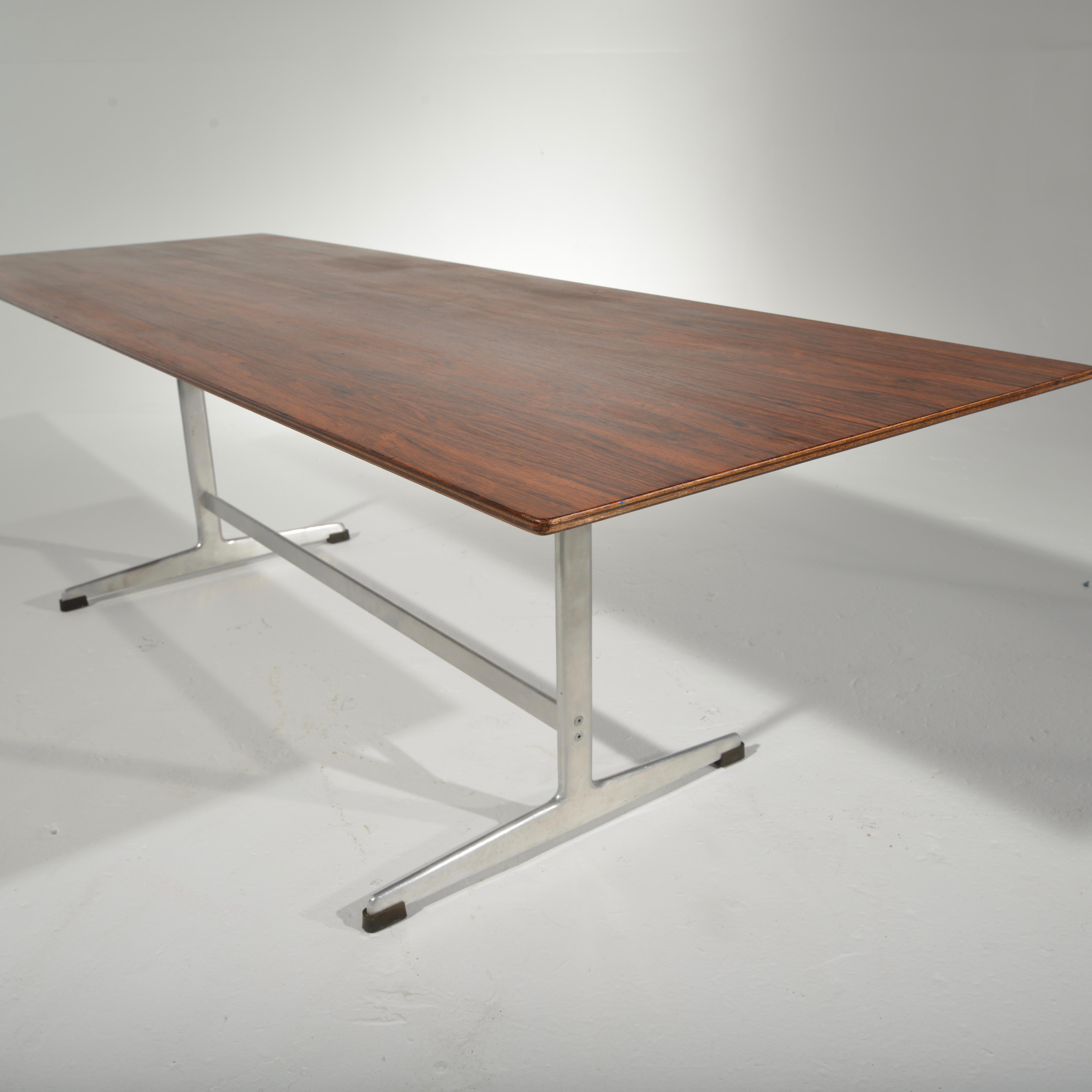 Rare Arne Jacobsen Rosewood Coffee Table For Sale 5