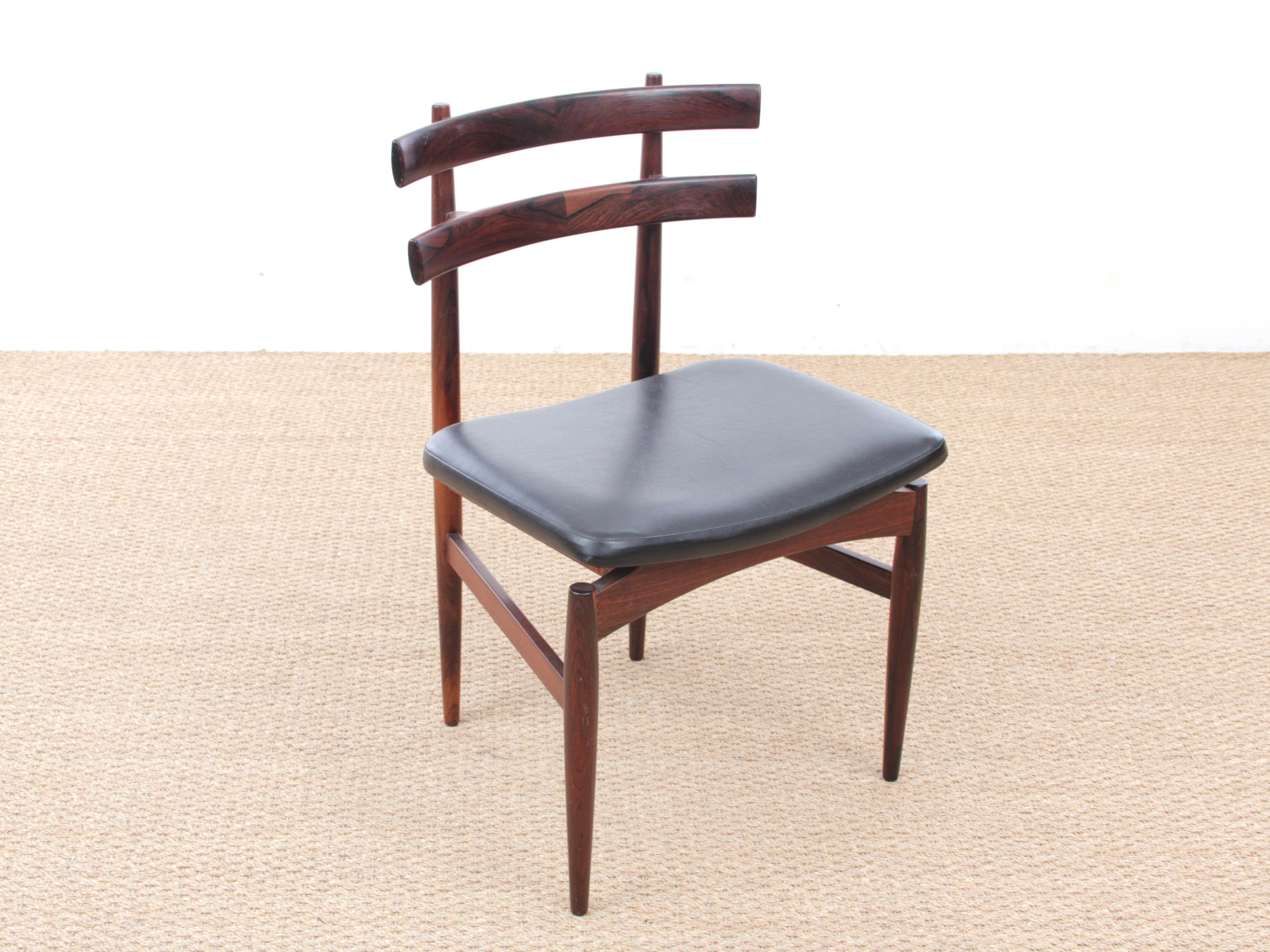 Mid-Century Modern Danish Set of Four Chairs in Rosewood by Poul Hundevad 6