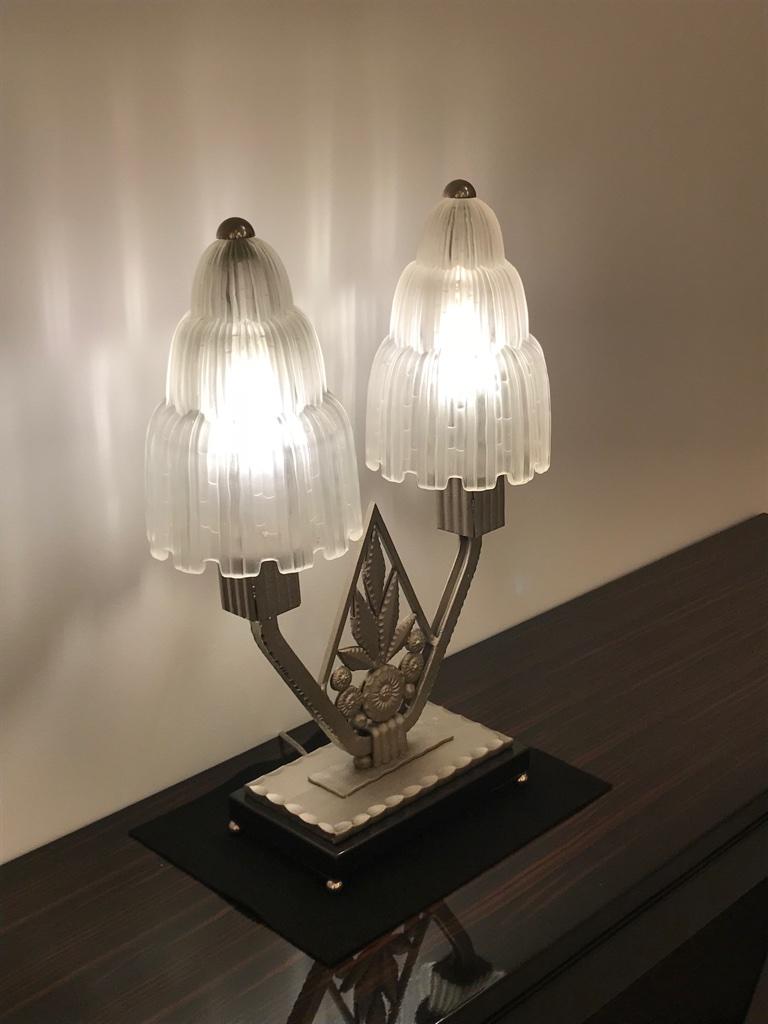 Lampe de table Art Déco française « cascade » signée par Sabino en vente 12