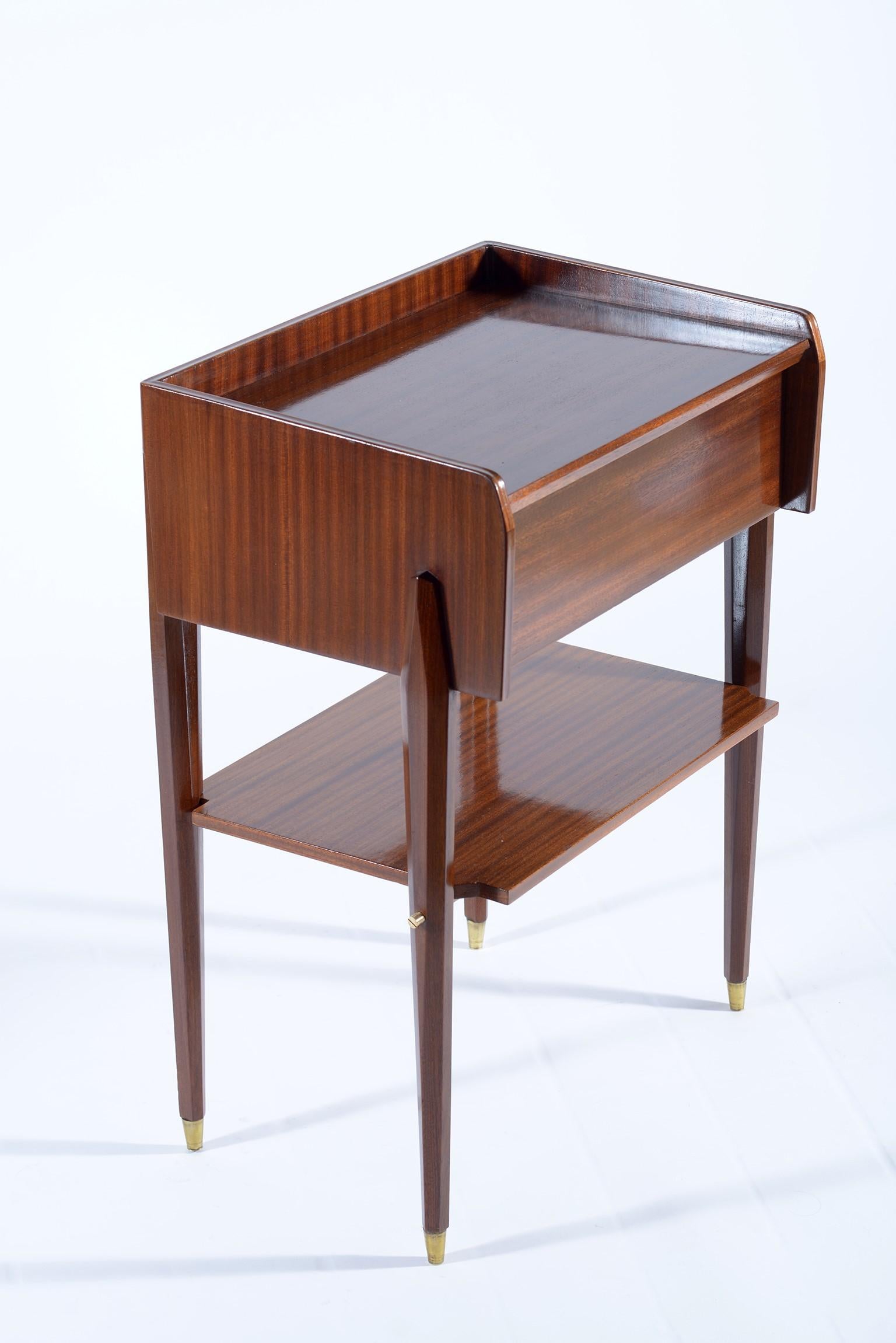 Pair of midcentury nightstands or side tables with drawers and additional shelve ,brass details and feet.
Designed Architect Pier Luigi Spadolini –Florence, Italy, late 1950s.
Pierluigi Spadolini (Florence, 5 April 1922 - Florence, 8 June 2000)