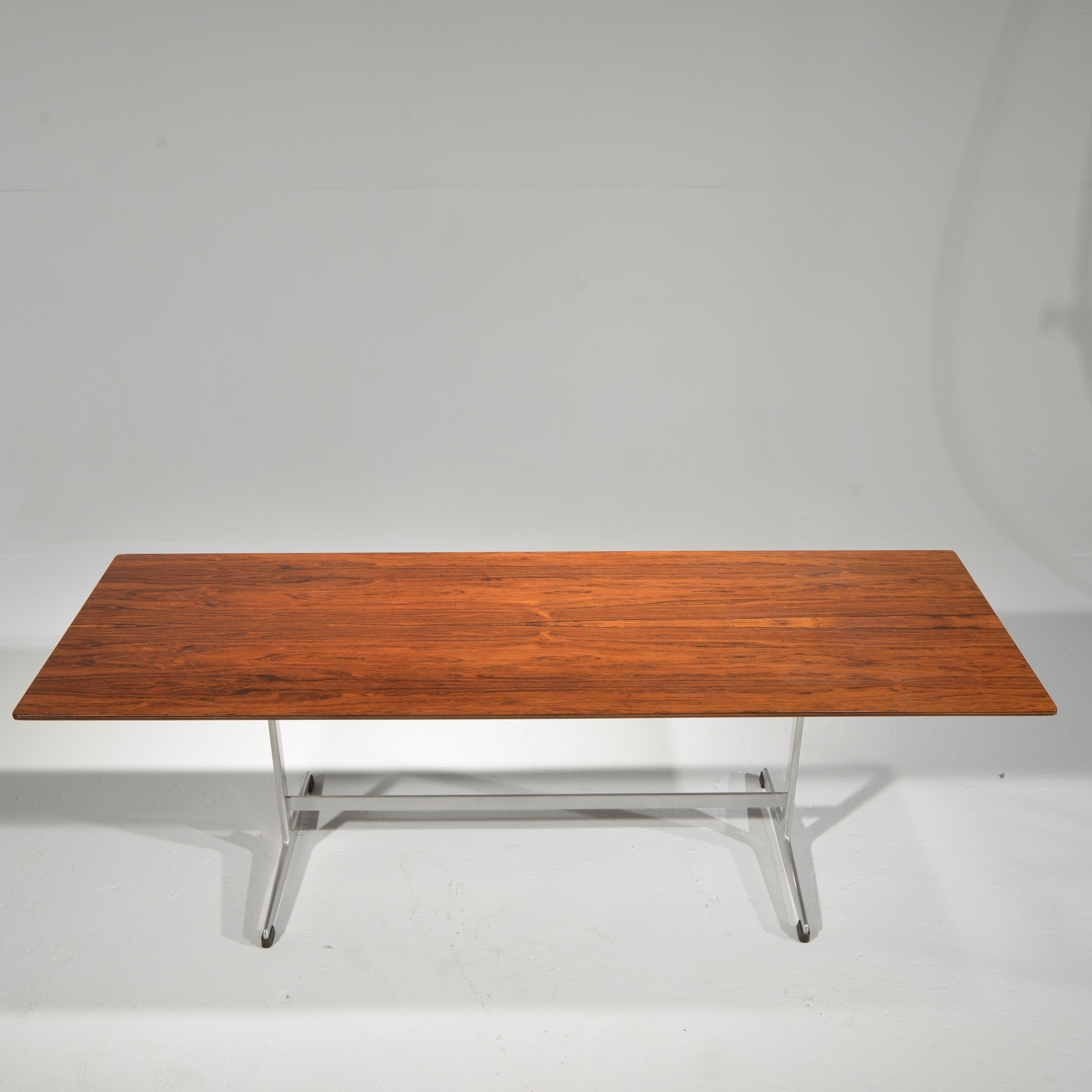 Scandinavian Modern Rare Arne Jacobsen Rosewood Coffee Table For Sale