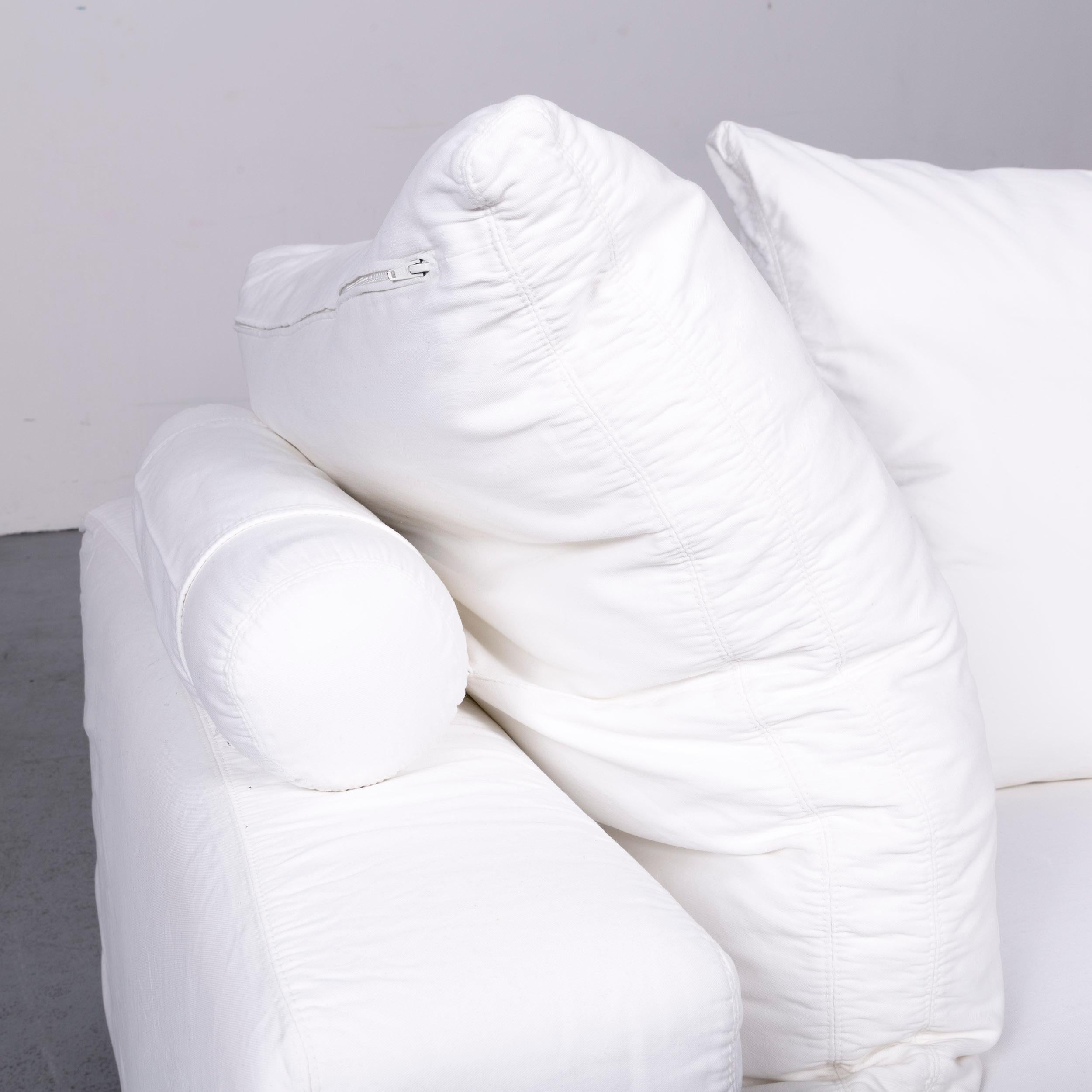 Flexform Poggiolungo Designer-Stoff-Sofa, weiß, dreisitzige Kommode 1