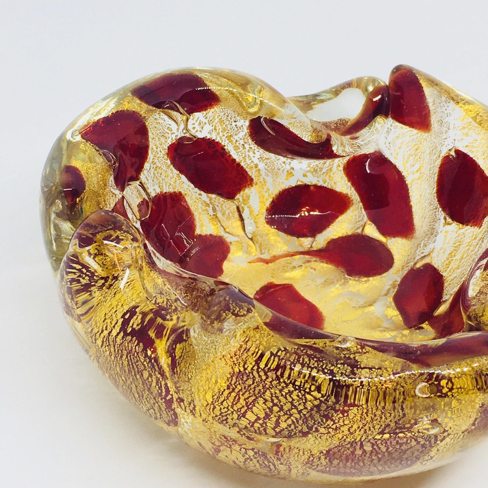Murano Art Glass Bowl Gold Flake and Red Vintage, Italy, 1950s In Good Condition In Nuernberg, DE