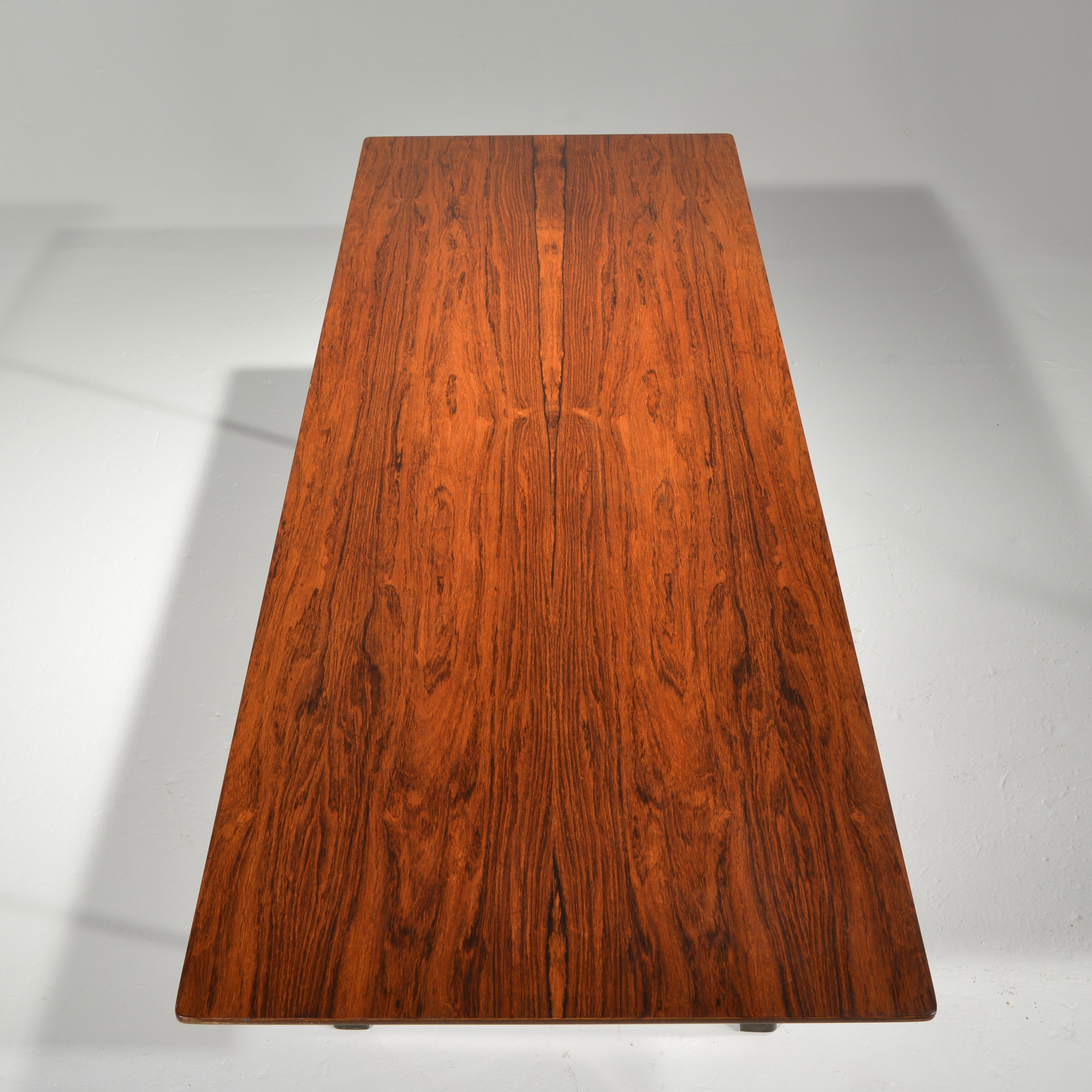 Rare Arne Jacobsen Rosewood Coffee Table For Sale 1