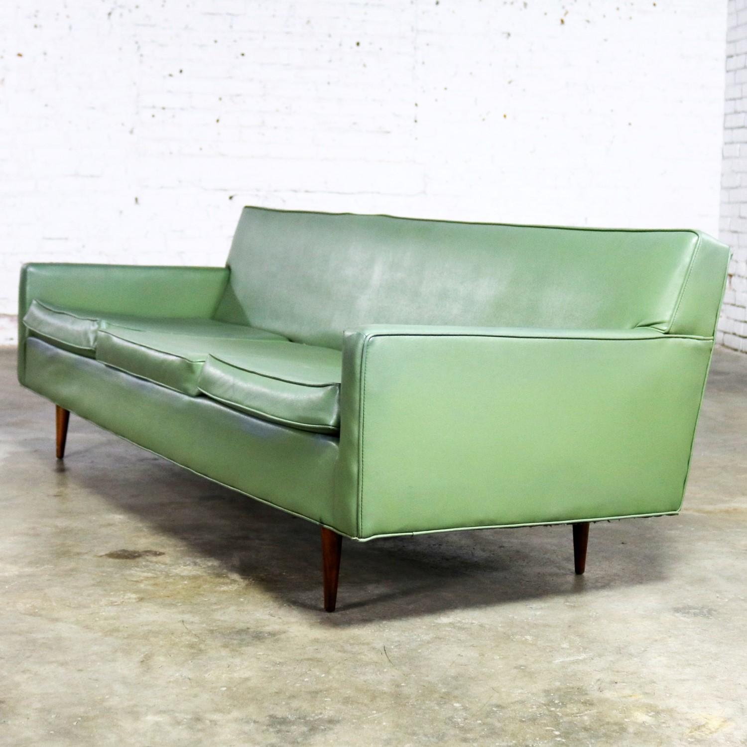 Mid-Century Modern Vinyl Sofa by Milo Baughman for Thayer Coggin In Distressed Condition In Topeka, KS